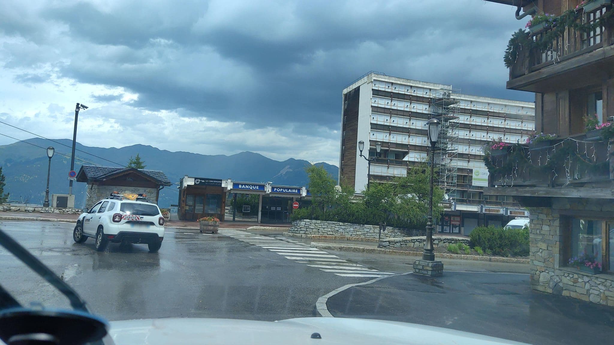 Street view near kamer 4, Courchevel — © MatthieuF4FNE (CC BY-SA · Mapillary)