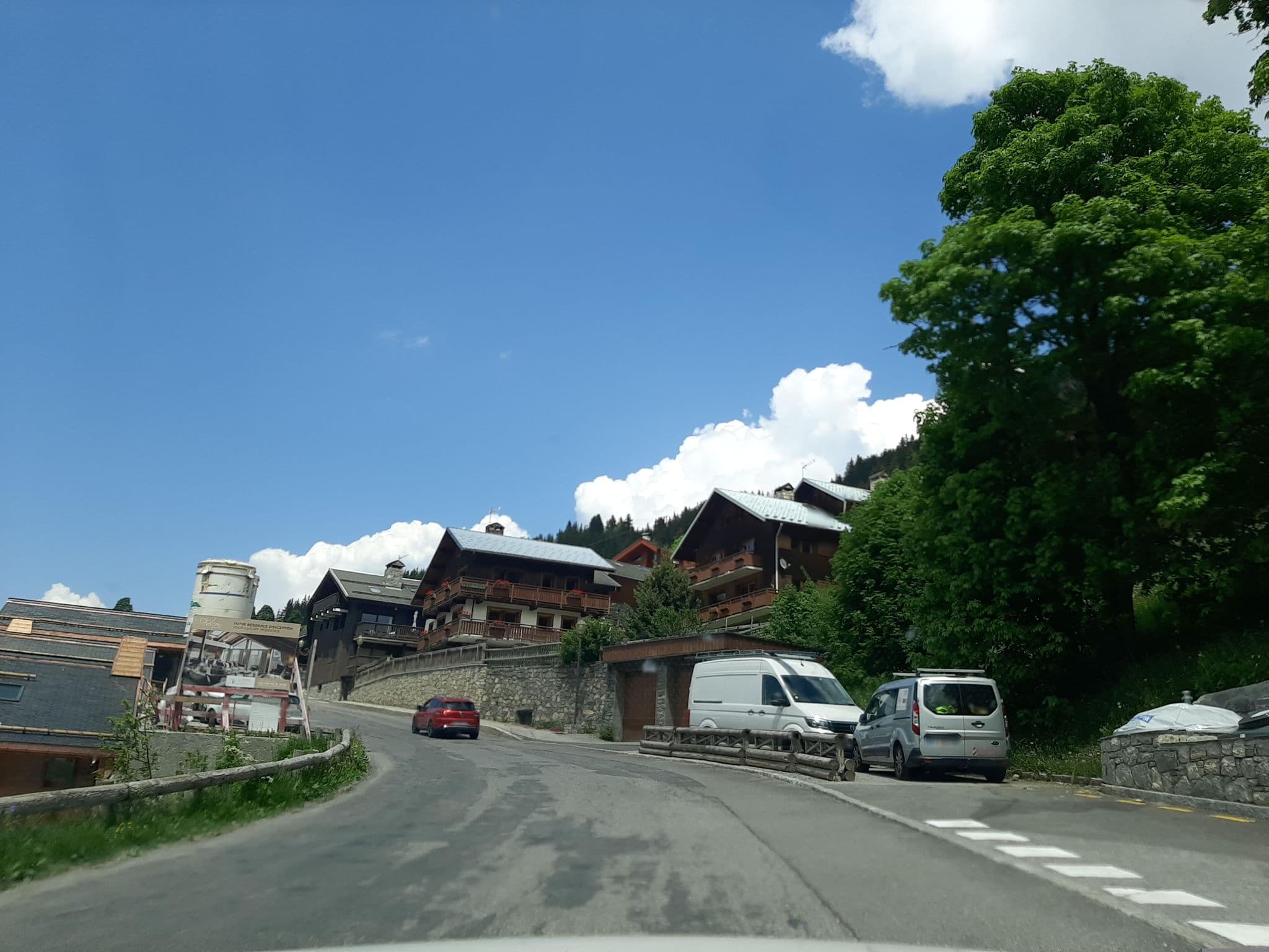 Street view near Chalet Fourmi, Méribel — © alexmodesto73 (CC BY-SA · Mapillary)