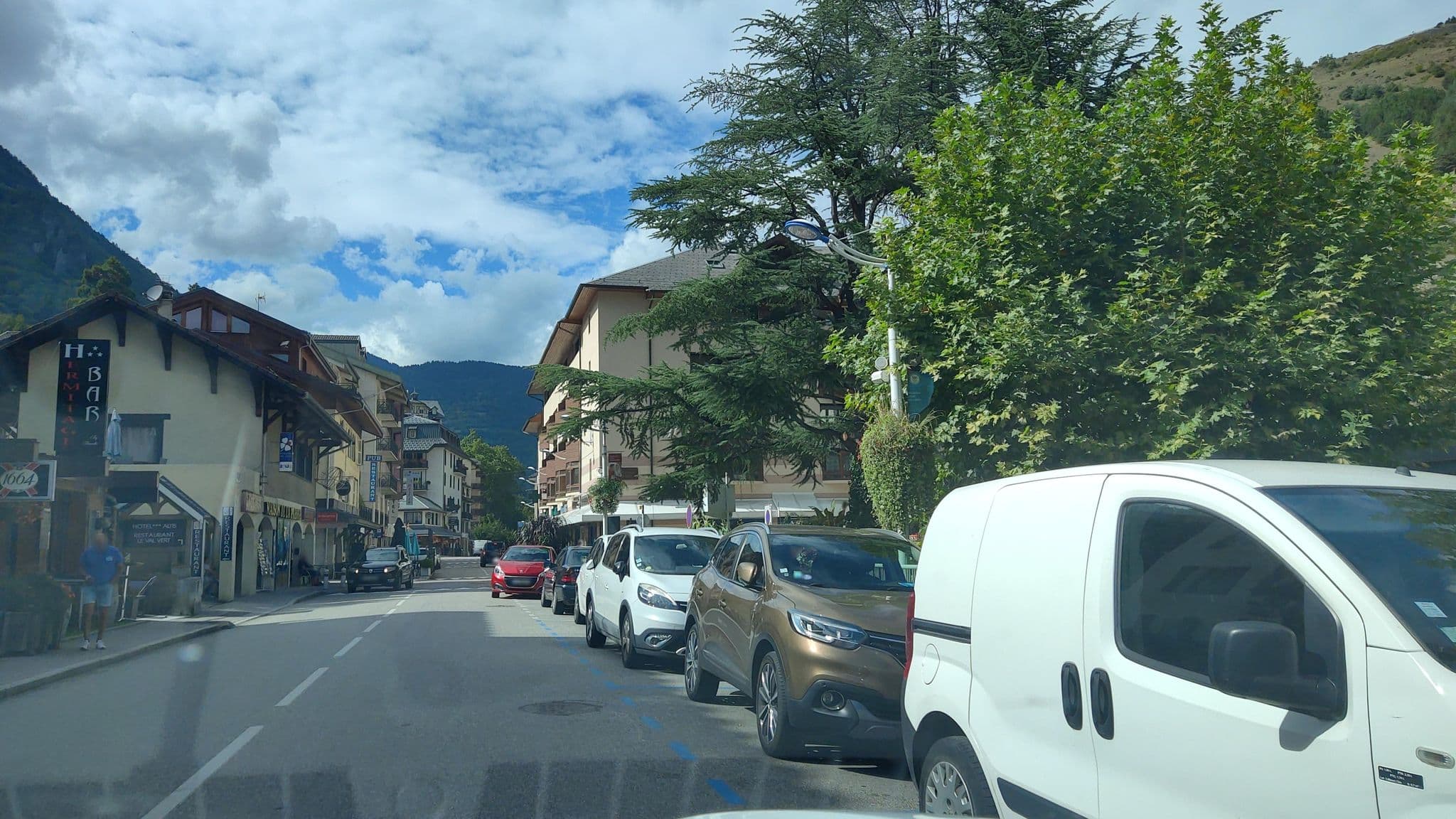 Street view near Mercure Brides-les-Bains - Grand Hôtel des Thermes, Les Allues — © MatthieuF4FNE (CC BY-SA · Mapillary)