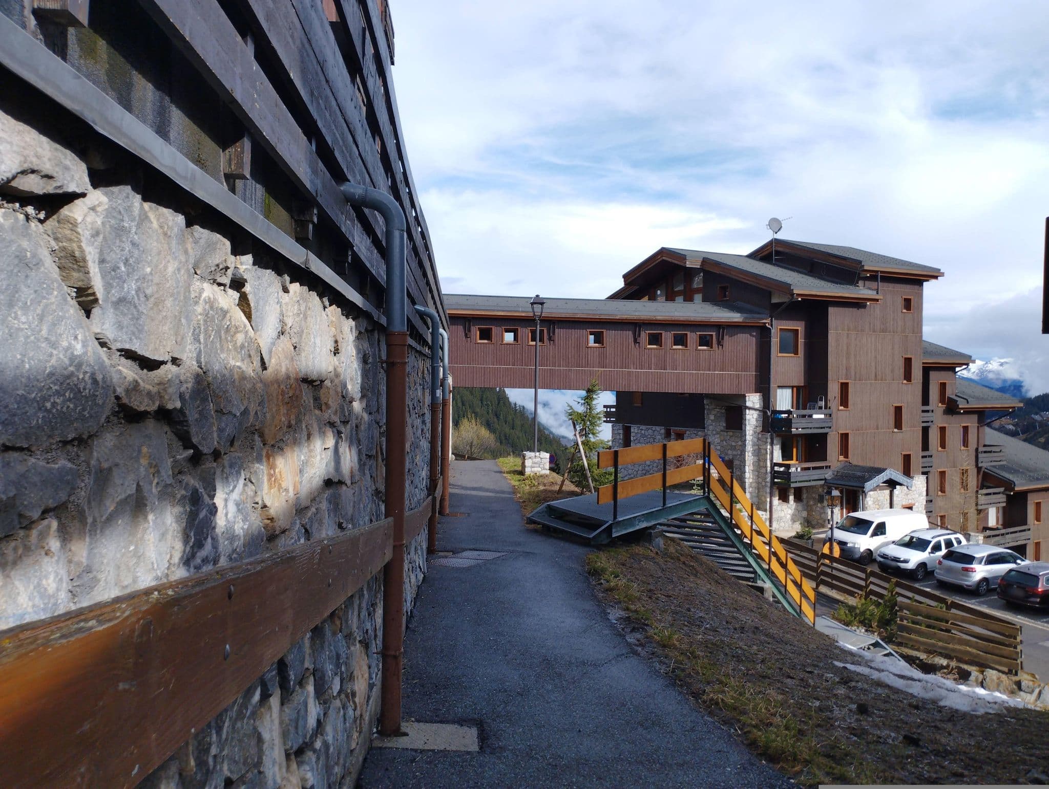 Street view near Résidence Boulevard, Méribel — © kritic (CC BY-SA · Mapillary)