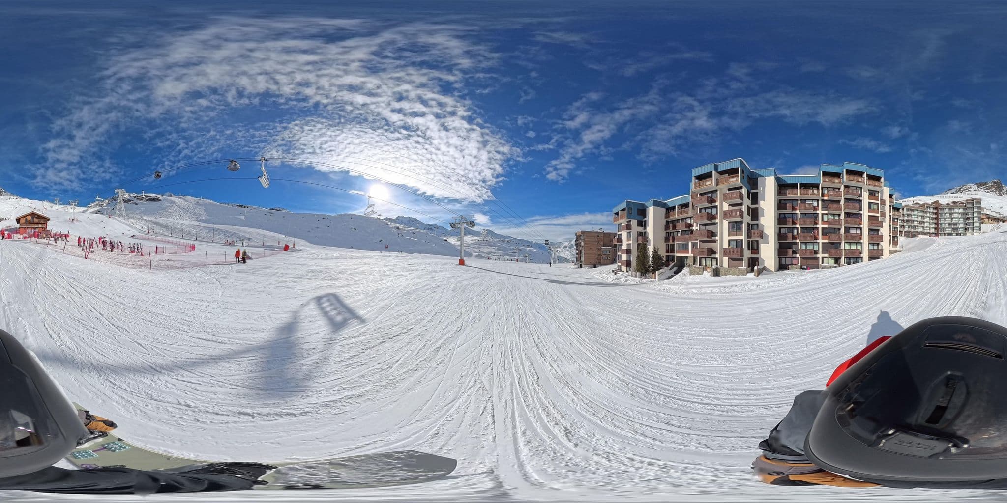 Street view near Club Hotel Maeva Val Thorens, Val Thorens — © MattWithHuskies (CC BY-SA · Mapillary)