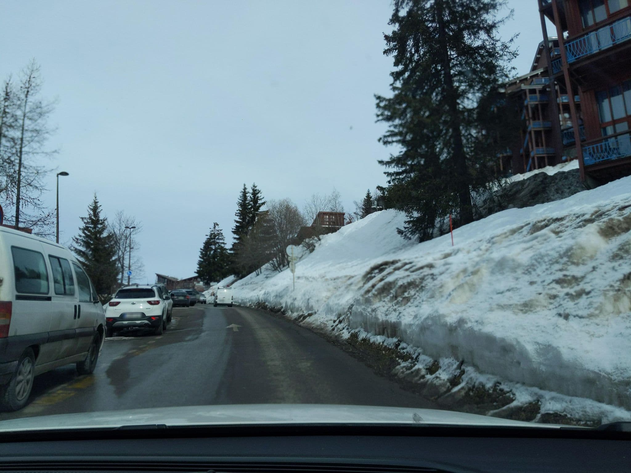 Street view near Vogel, Bourg-Saint-Maurice — © alexmodesto73 (CC BY-SA · Mapillary)