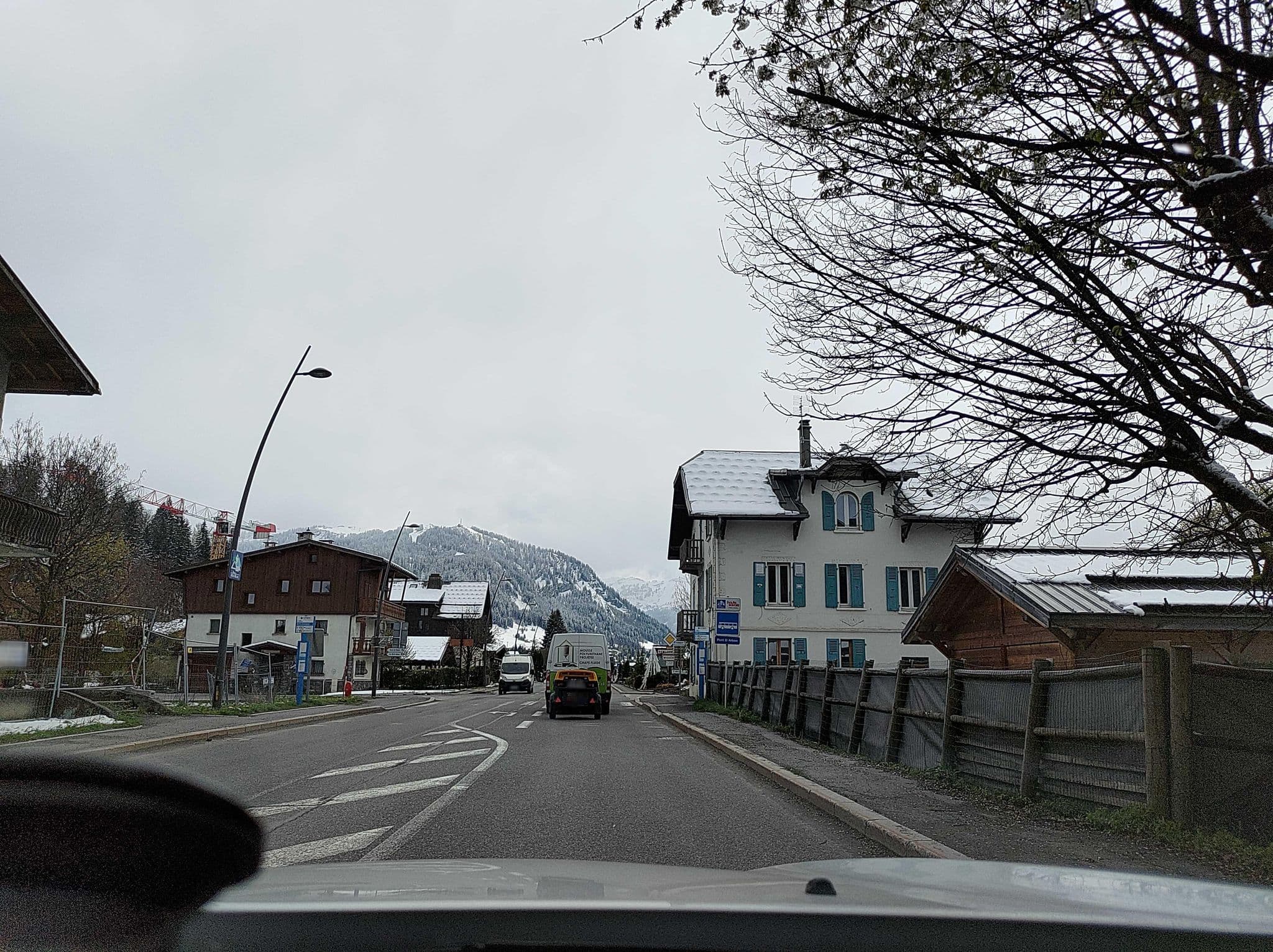 Street view near Hôtel Chalet des Fleurs, Megève — © MatthieuF4FNE (CC BY-SA · Mapillary)