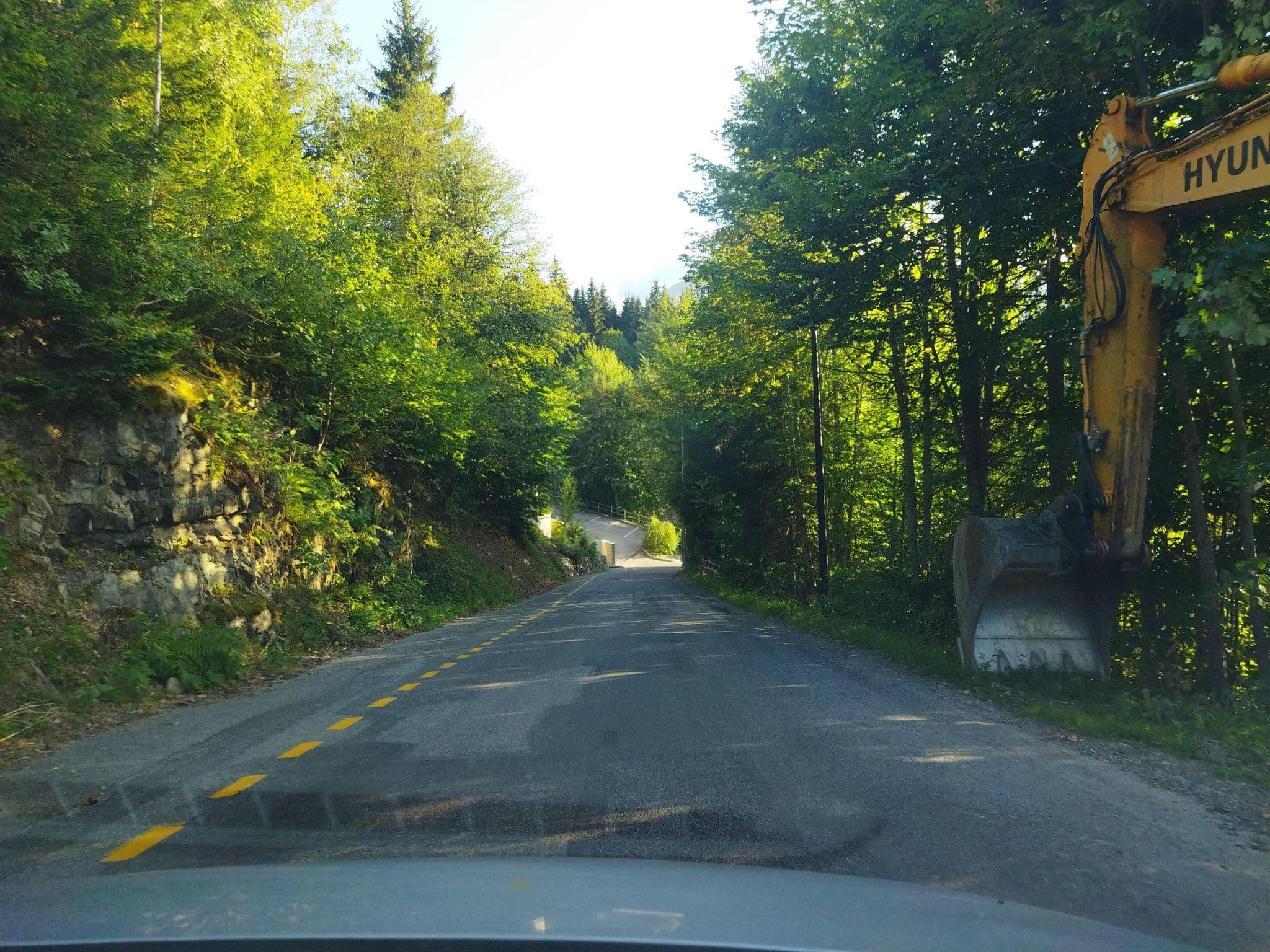Street view near Hôtel le Bois de la Char, Magland — © QLFM (CC BY-SA · Mapillary)