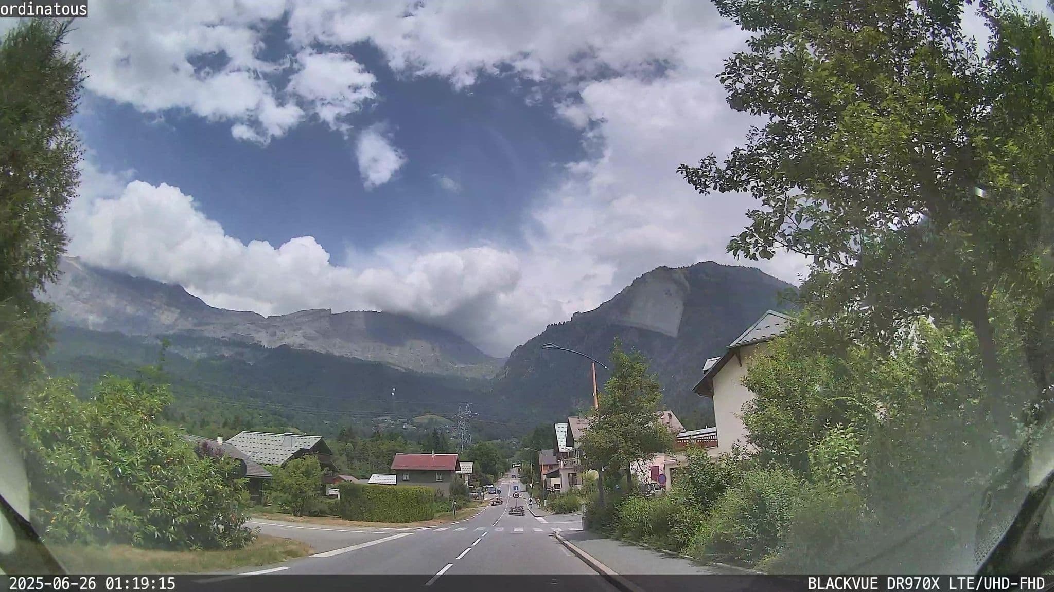 Street view near Chalet Des Alpes, Les Houches — © ordinatous (CC BY-SA · Mapillary)