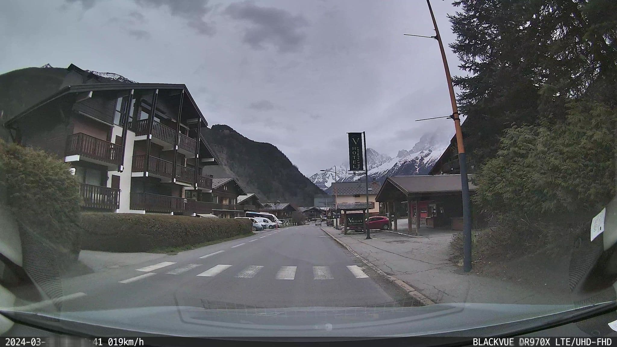Street view near Residence Telemark - www.rentalChamonix.com, Les Houches — © ordinatous (CC BY-SA · Mapillary)