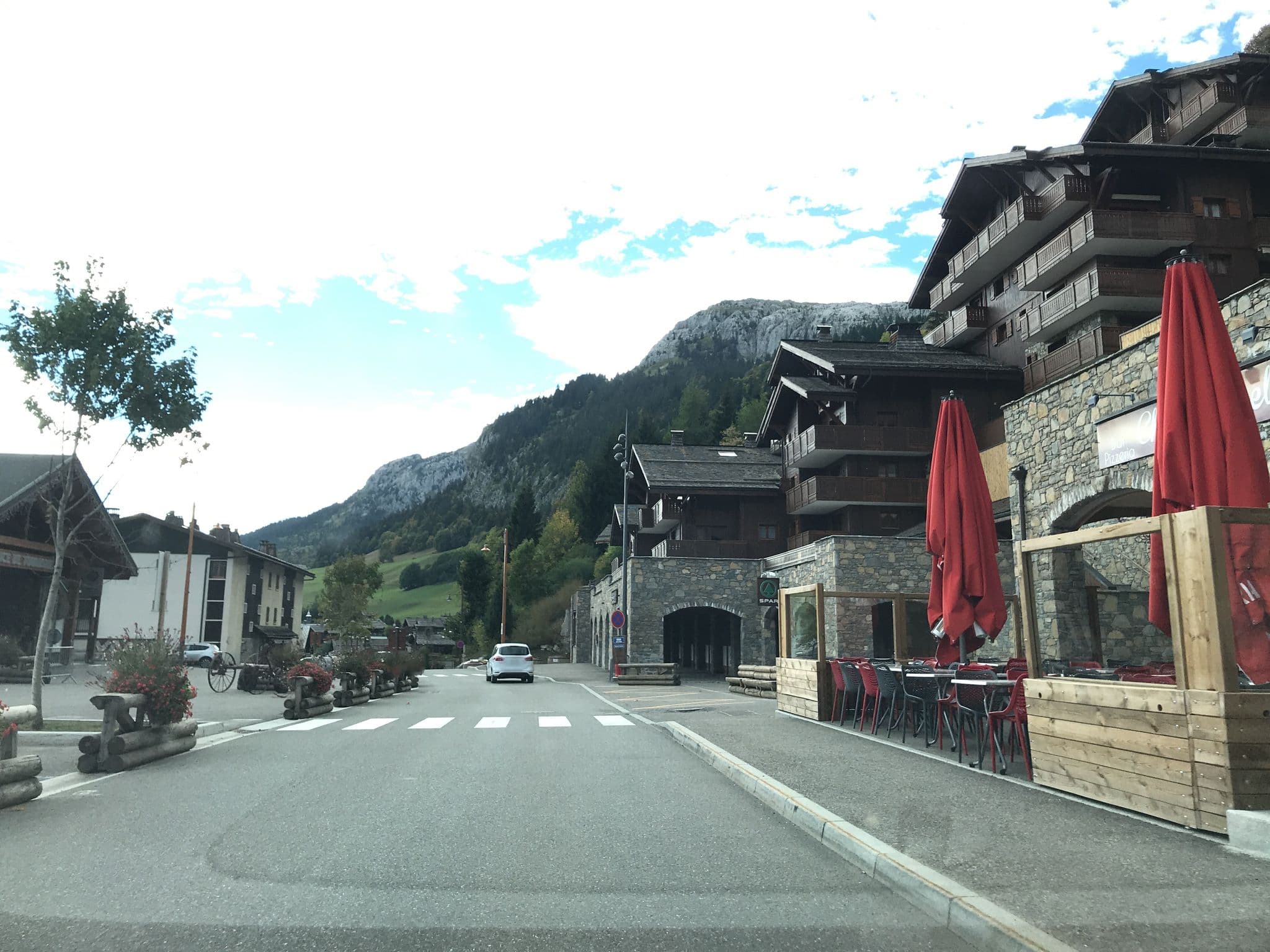 Street view near Le Lessy, Le Grand-Bornand — © pgiraud (CC BY-SA · Mapillary)