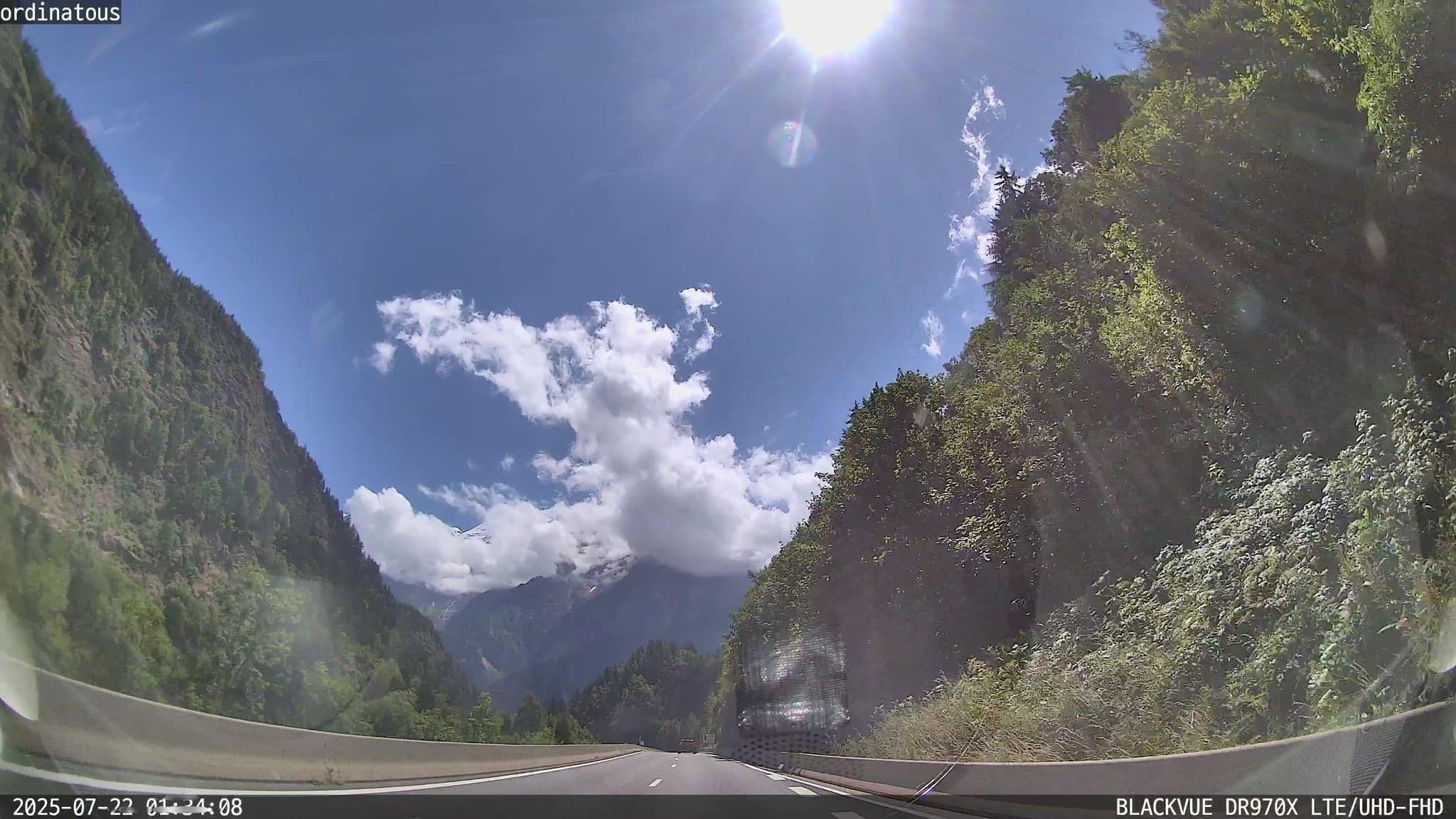 Street view near Auberge Les Gorges De La Diozas, Les Houches — © ordinatous (CC BY-SA · Mapillary)