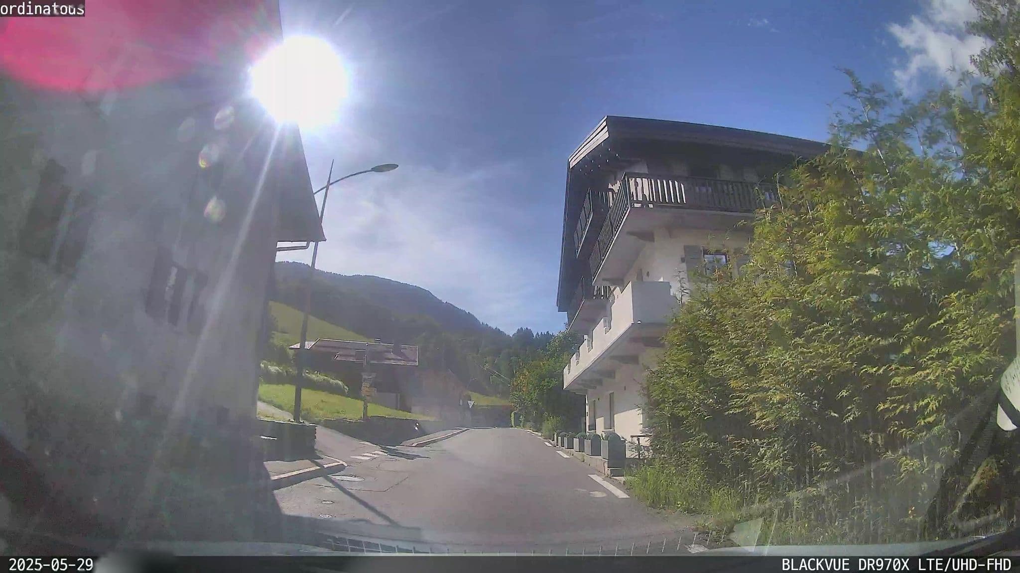 Street view near Hotel Slalom Chamonix-Mont-Blanc, Les Houches — © ordinatous (CC BY-SA · Mapillary)