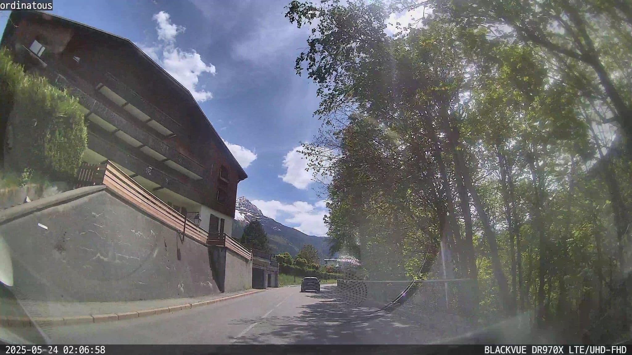 Street view near Résidence de Tourisme le Bonhomme, Les Contamines-Montjoie — © ordinatous (CC BY-SA · Mapillary)