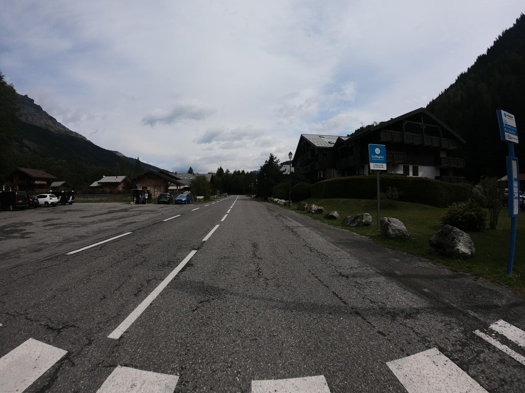 Street view near Cimes d'or, Les Contamines-Montjoie — © joostjakob (CC BY-SA · Mapillary)