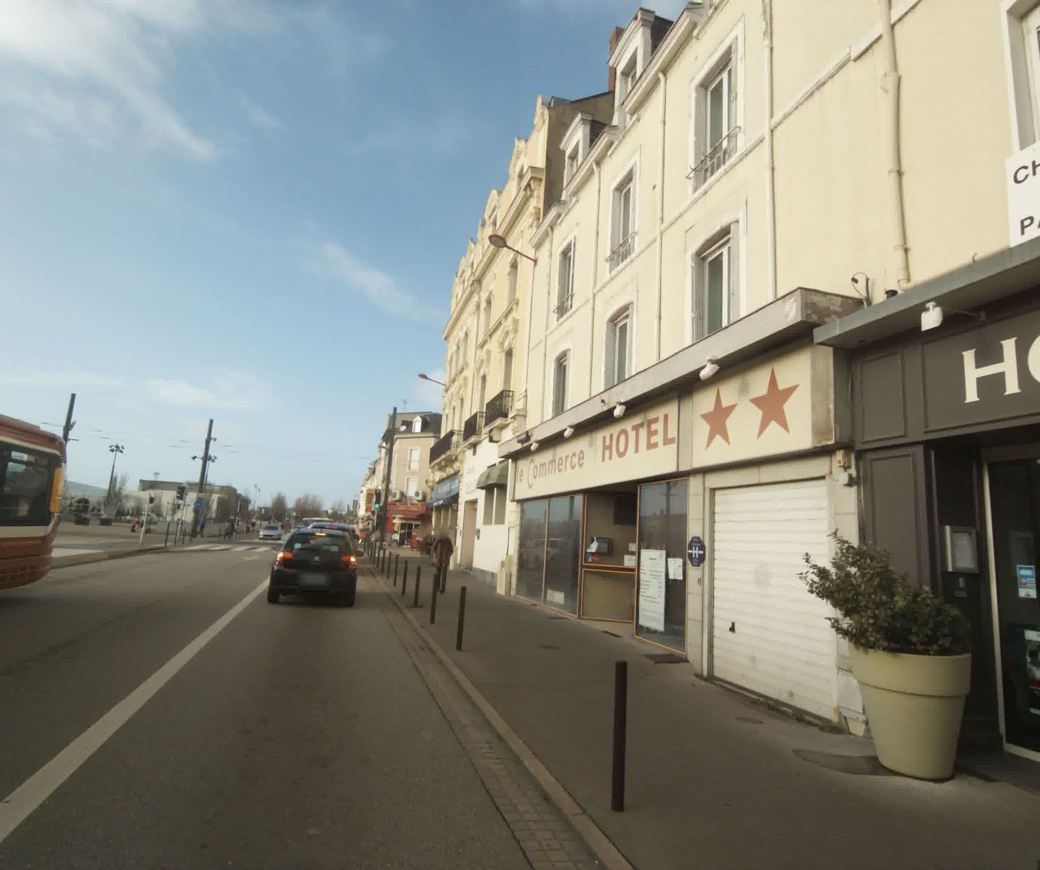 Street view near Hôtel de Rennes, Le Mans — © sogefi (CC BY-SA · Mapillary)
