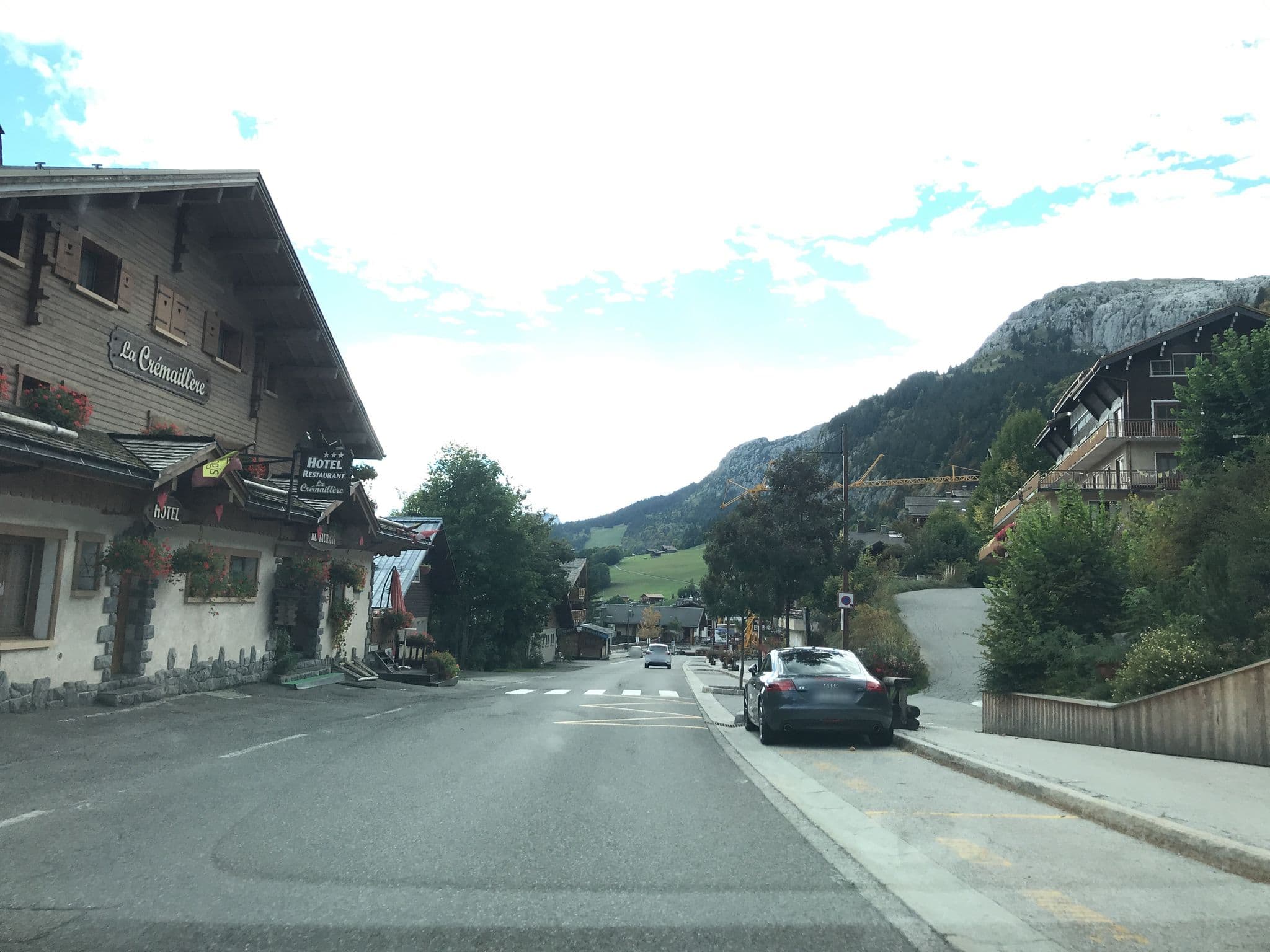 Street view near Hôtel l'Alpage, Le Grand-Bornand — © pgiraud (CC BY-SA · Mapillary)