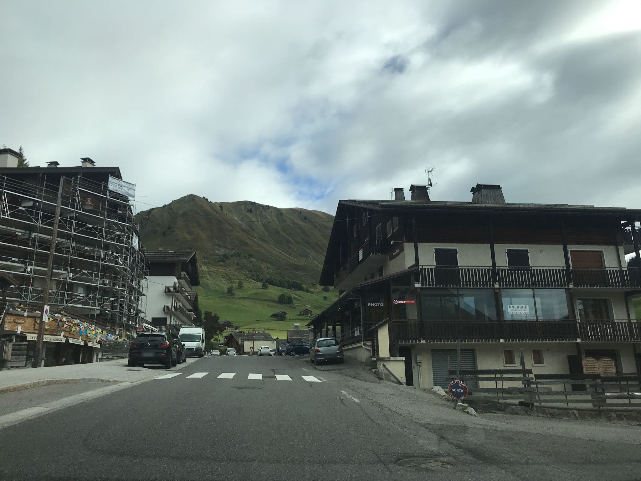 Street view near Appartement le Grand-Bornand, Le Grand-Bornand — © pgiraud (CC BY-SA · Mapillary)