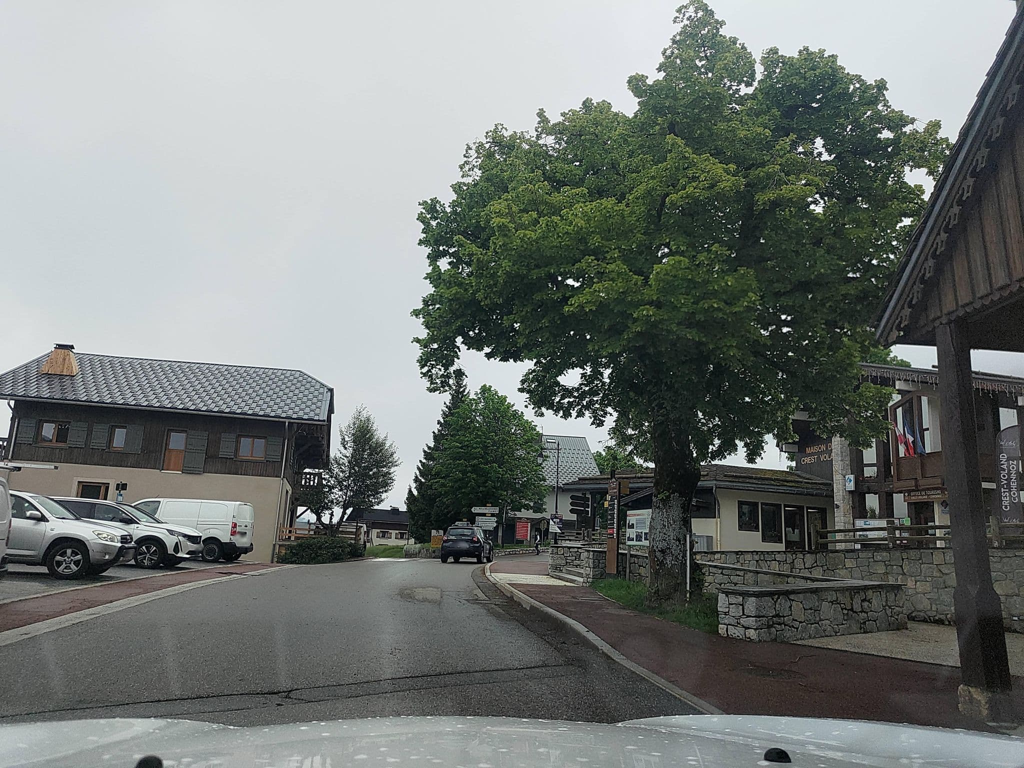 Street view near Hôtel du Mont-Charvin, Praz-sur-Arly — © MatthieuF4FNE (CC BY-SA · Mapillary)