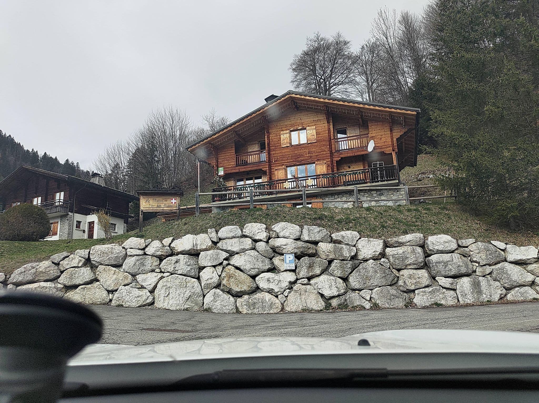 Street view near Flocon Des Arravis, La Clusaz — © MatthieuF4FNE (CC BY-SA · Mapillary)