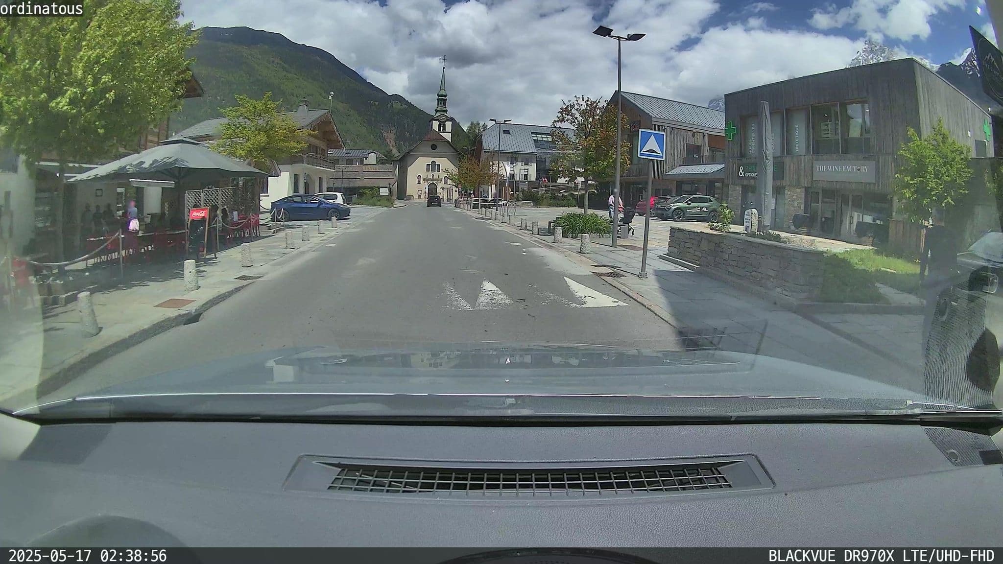 Street view near La Chavanne, Les Houches — © ordinatous (CC BY-SA · Mapillary)