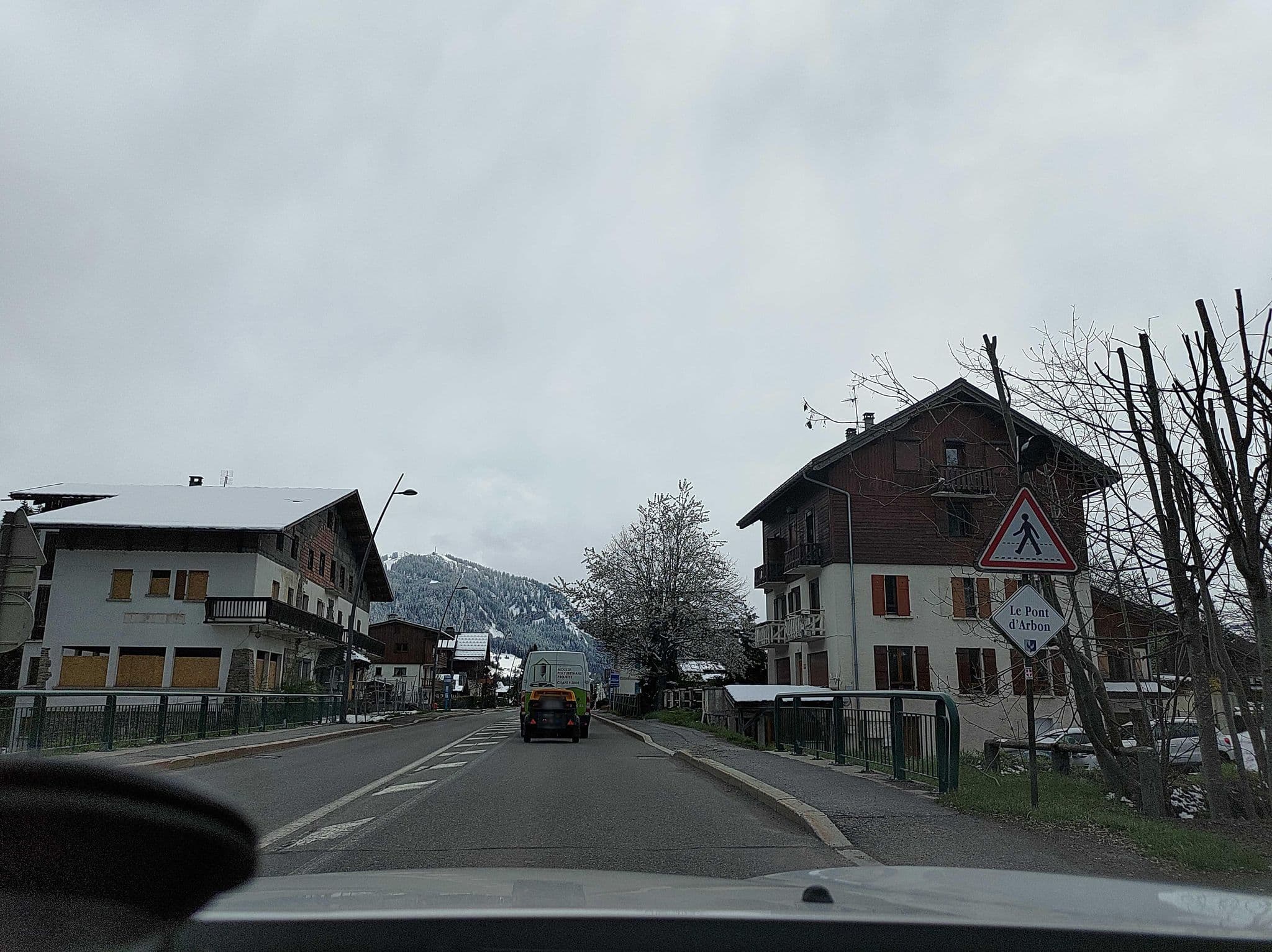 Street view near La Croix de Savoie, Megève — © MatthieuF4FNE (CC BY-SA · Mapillary)