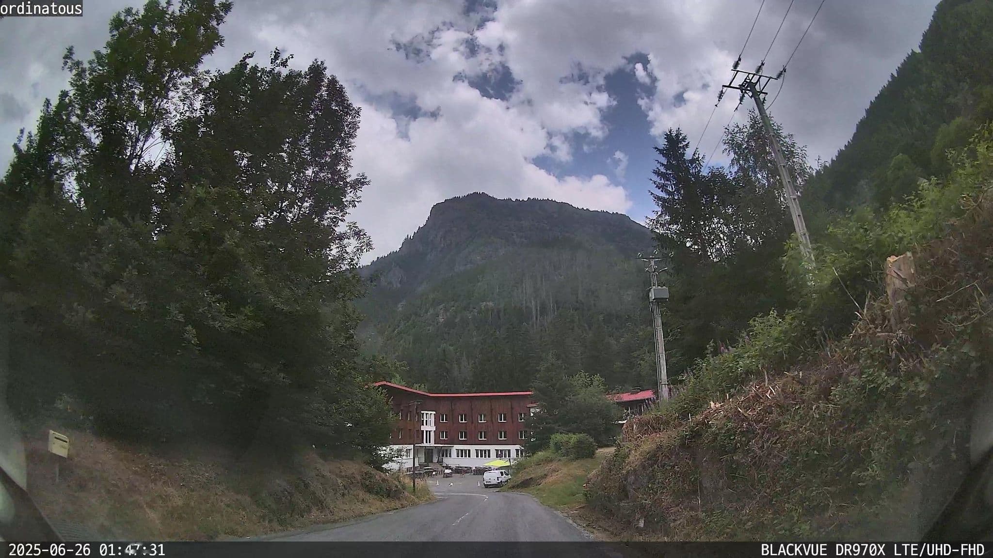 Street view near Gîte Montvauthier, Les Houches — © ordinatous (CC BY-SA · Mapillary)