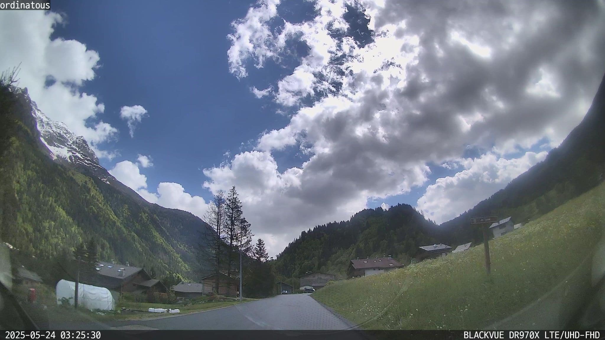 Street view near Hotel Du Nant Rouge, Les Contamines-Montjoie — © ordinatous (CC BY-SA · Mapillary)