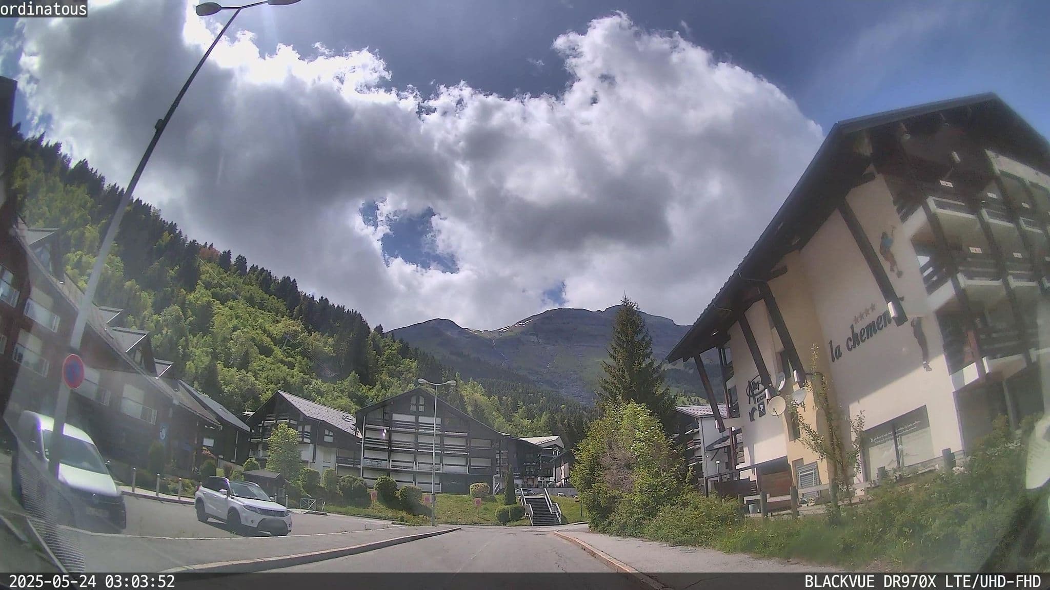 Street view near Chalet Hotel La Chemenaz Les Contamines-Montjoie, Les Contamines-Montjoie — © ordinatous (CC BY-SA · Mapillary)
