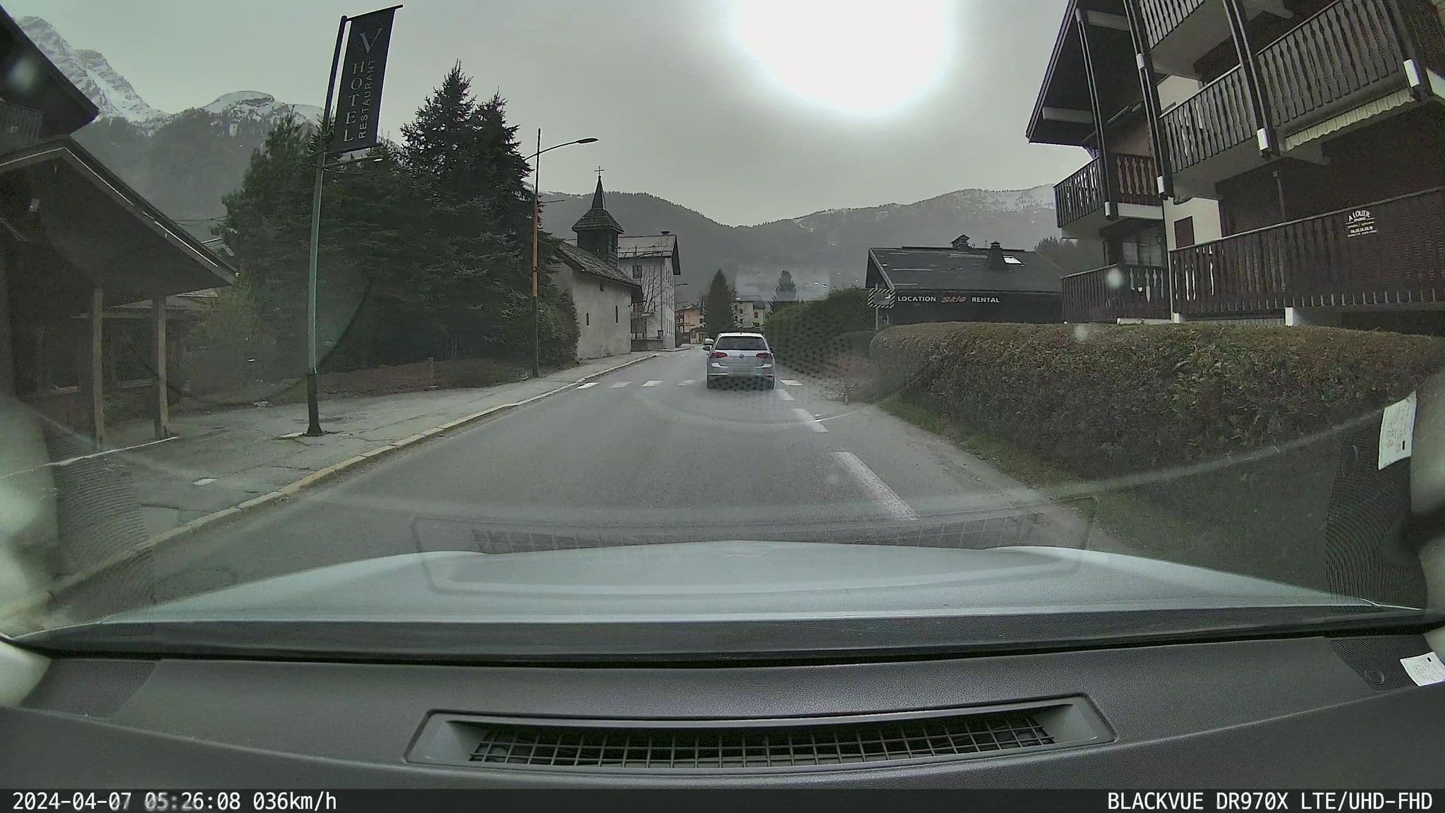 Street view near Hotel Saint Antoine, Les Houches — © ordinatous (CC BY-SA · Mapillary)