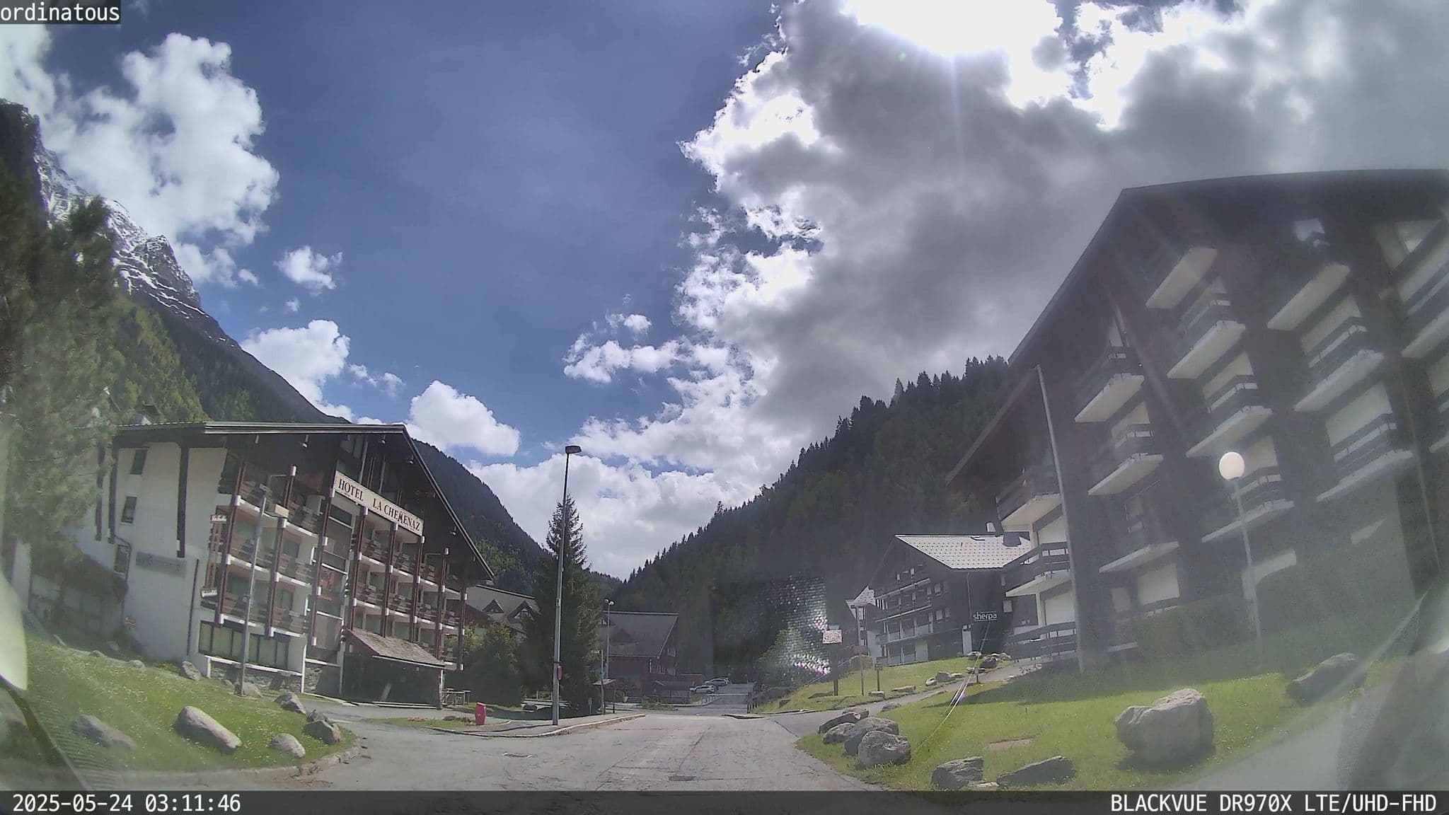 Street view near Chalet-Hôtel La Chemenaz, The Originals Relais (Hotels-Chalets de Tradition), Les Contamines-Montjoie — © ordinatous (CC BY-SA · Mapillary)