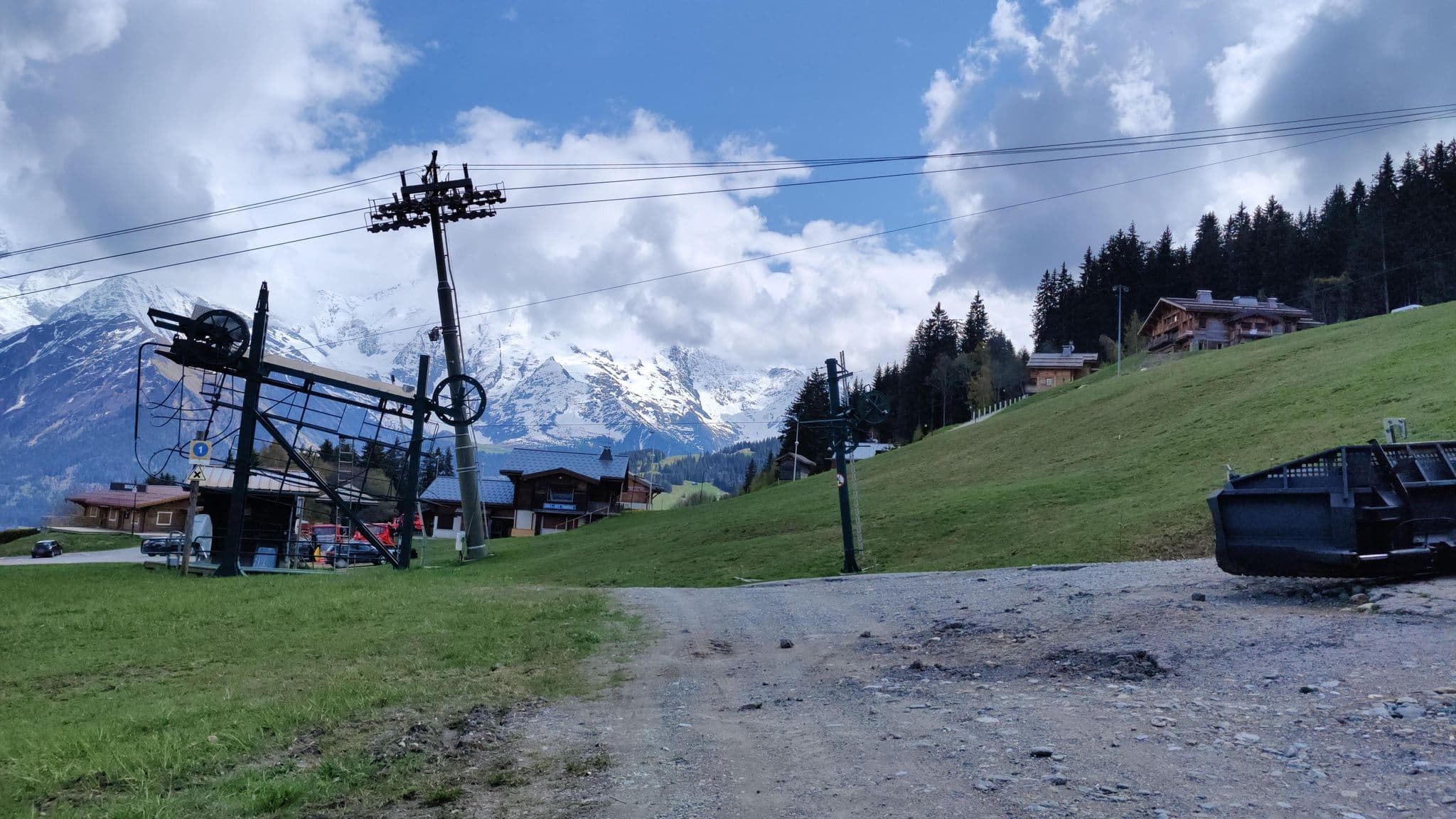 Street view near La Flèche d'Or, Saint-Gervais-les-Bains — © u4y0u (CC BY-SA · Mapillary)