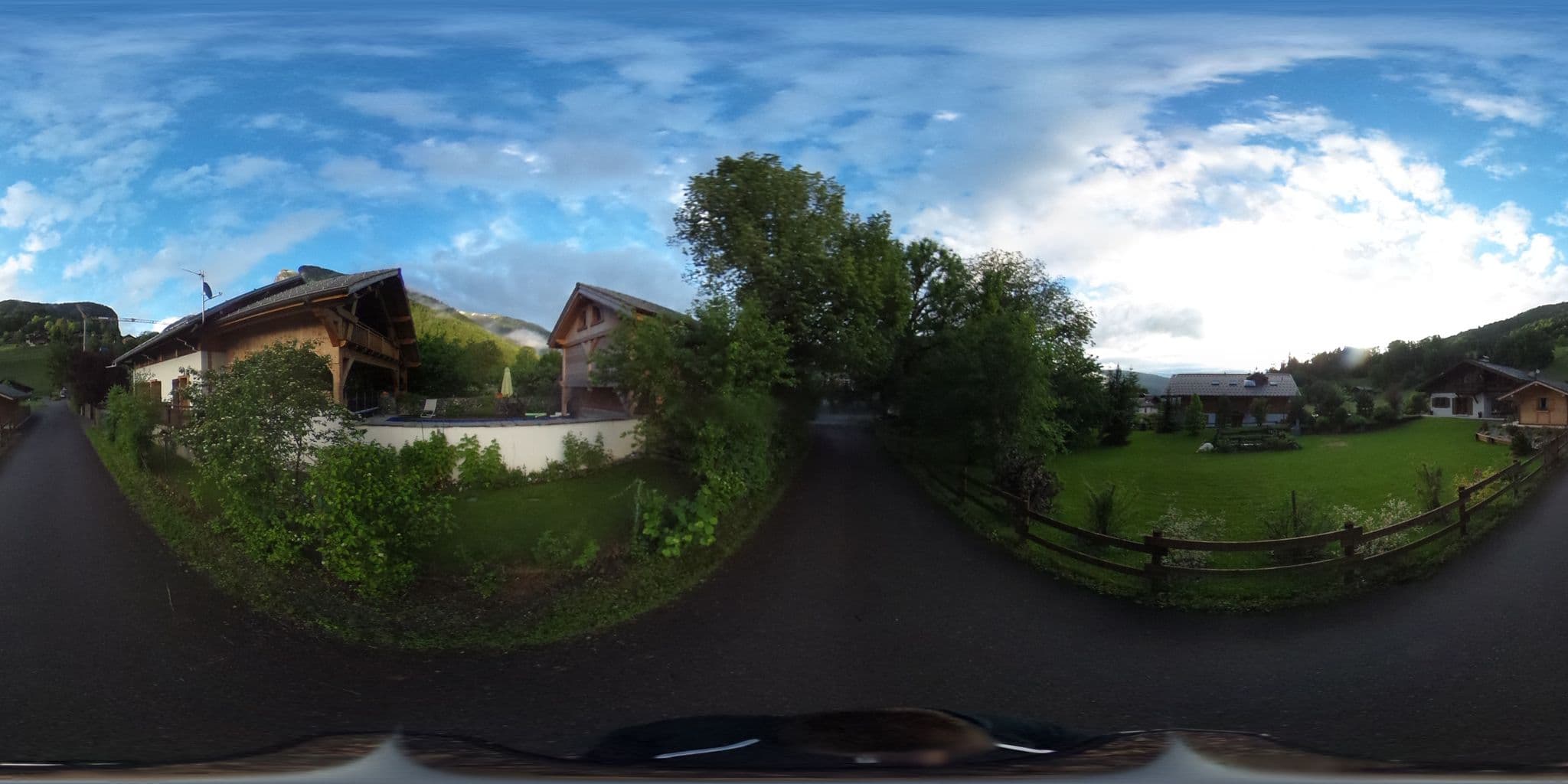 Street view near Chambres d'hôtes de charme Douglas, Samoëns — © overflorian (CC BY-SA · Mapillary)
