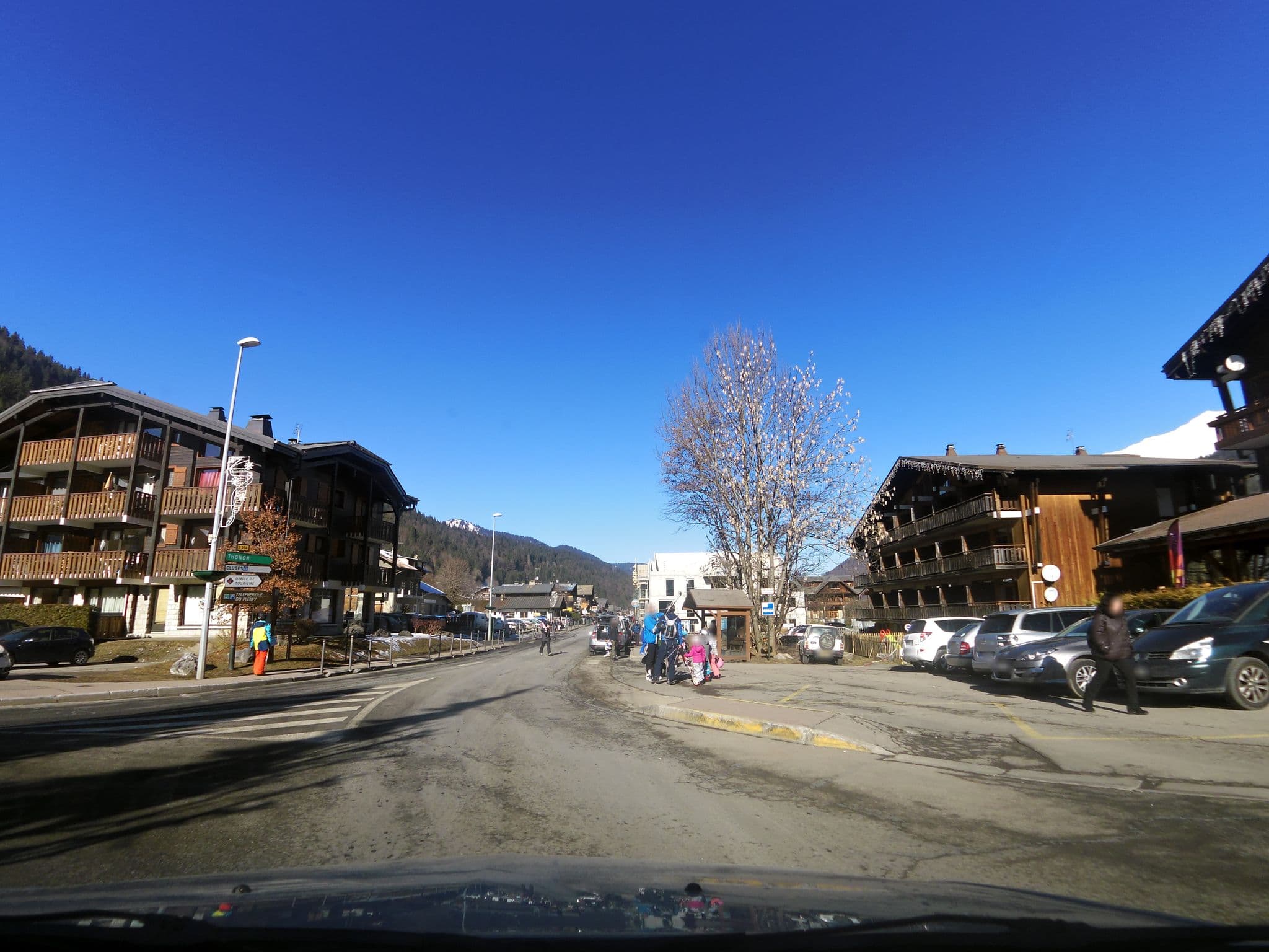Street view near Villages clubs du Soleil, Morzine — © legrandblond (CC BY-SA · Mapillary)