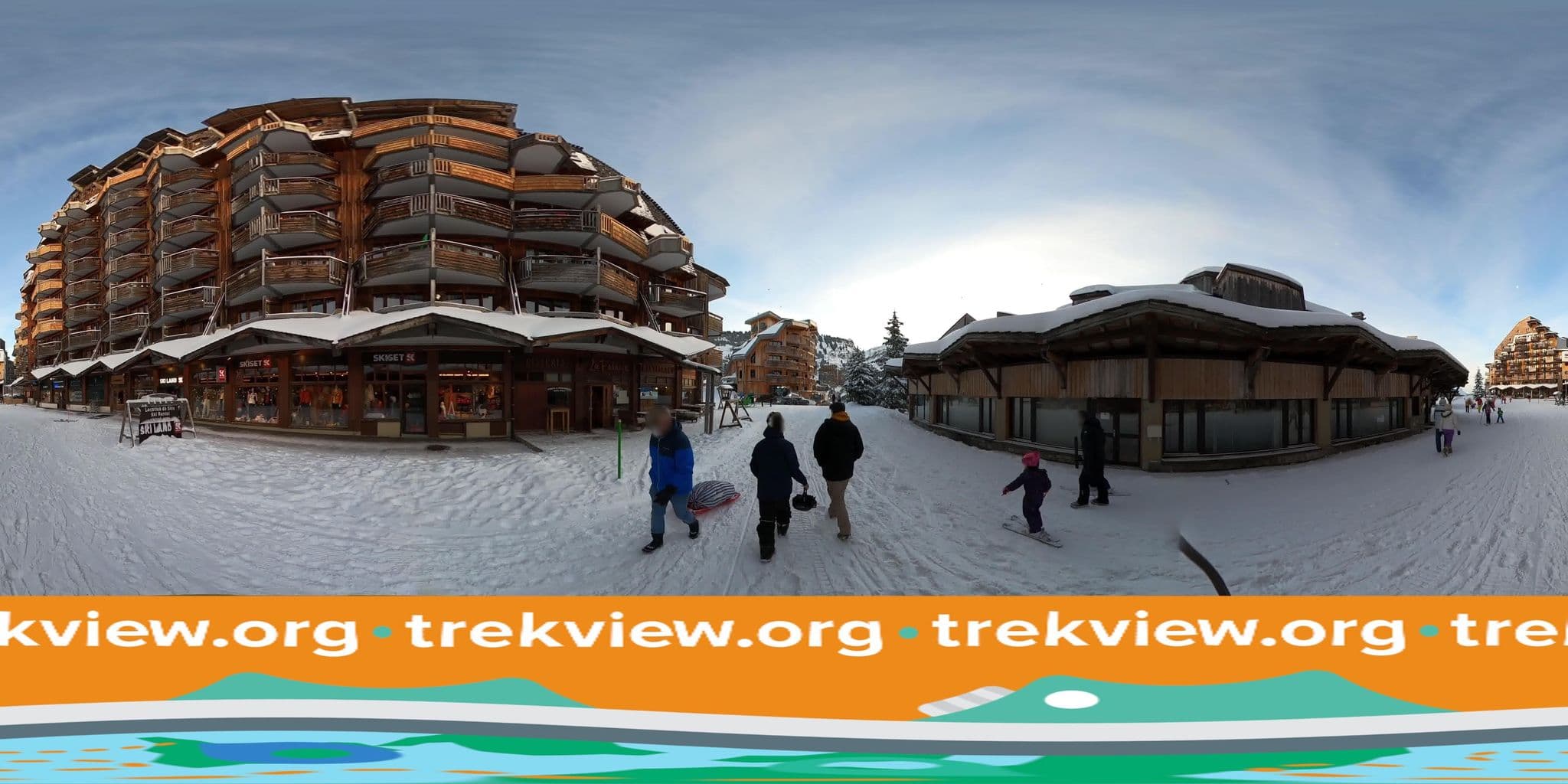 Street view near Locations Maeva Particuliers Le Douchka, Morzine — © trekviewed (CC BY-SA · Mapillary)