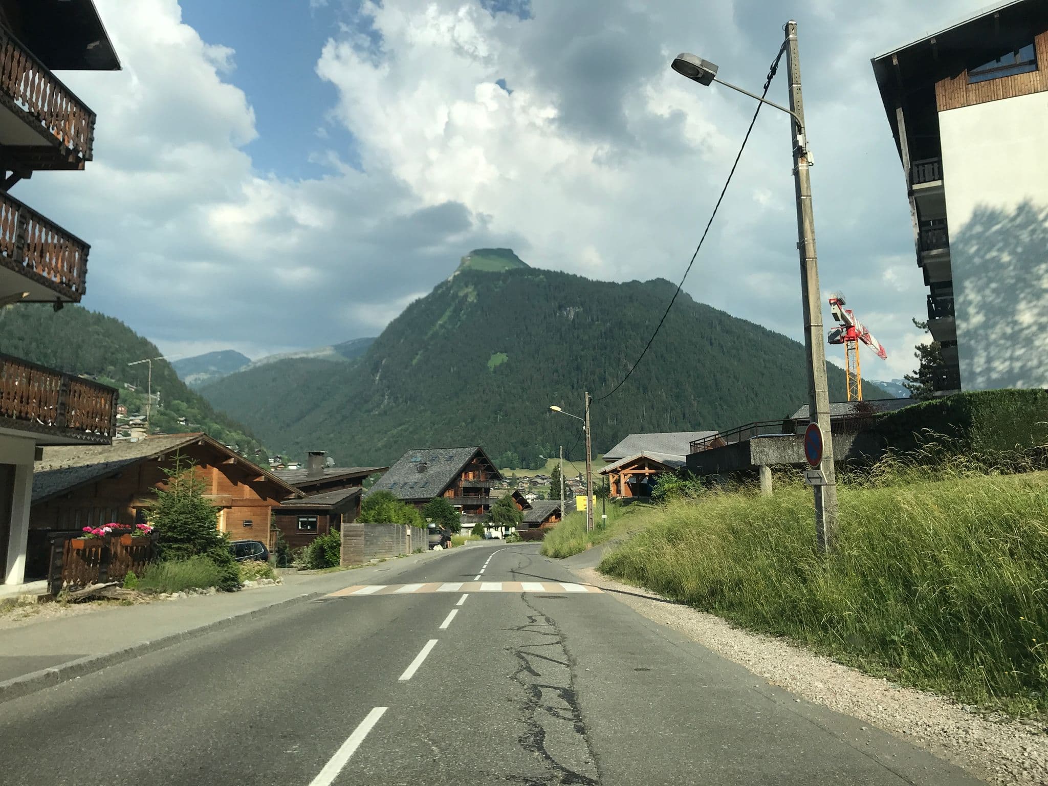 Street view near Le Pleney, Morzine — © pgiraud (CC BY-SA · Mapillary)