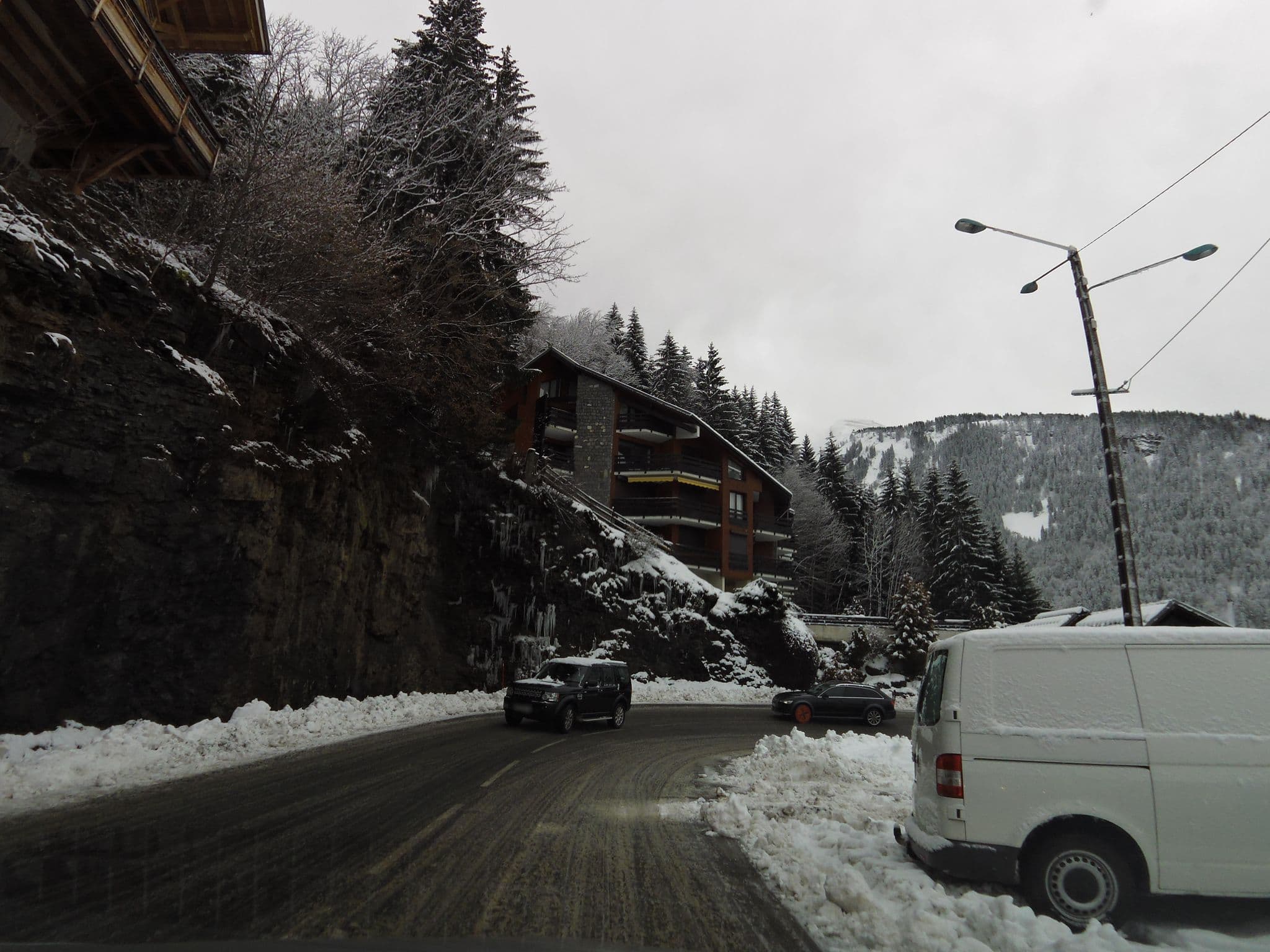 Street view near Pierre & Vacances Residence Sepia, Morzine — © legrandblond (CC BY-SA · Mapillary)