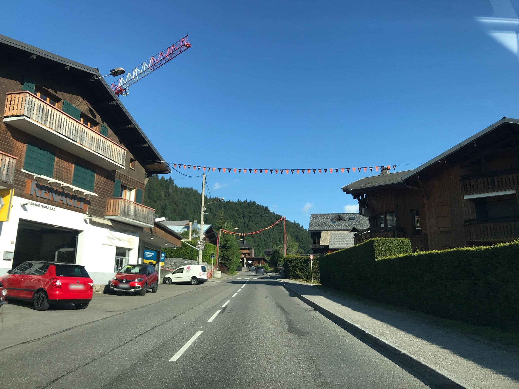 Street view near Hotel L'igloo, Morzine — © pgiraud (CC BY-SA · Mapillary)