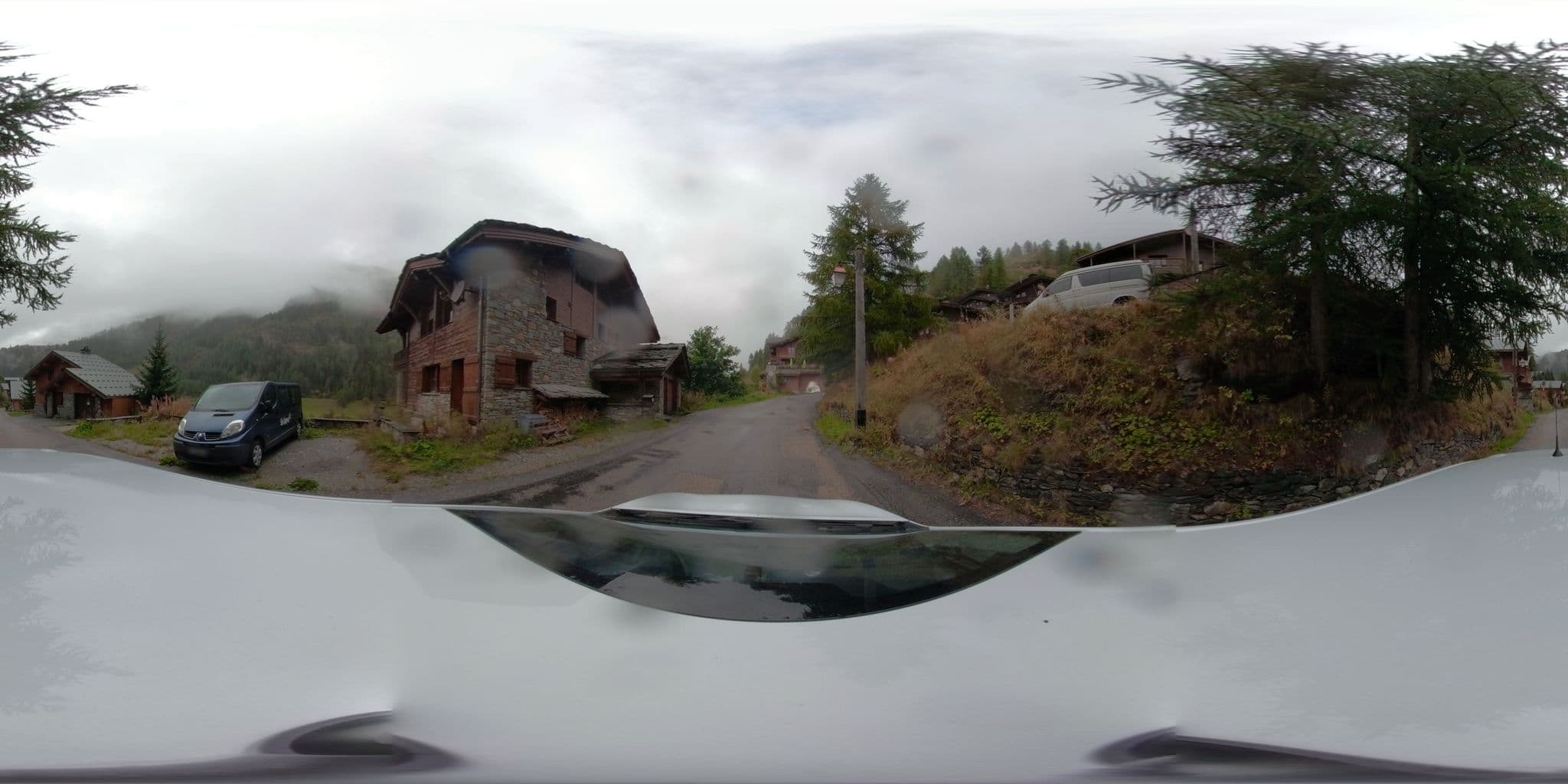 Street view near Chalet La Sache, Tignes — © serfim_cit_y (CC BY-SA · Mapillary)