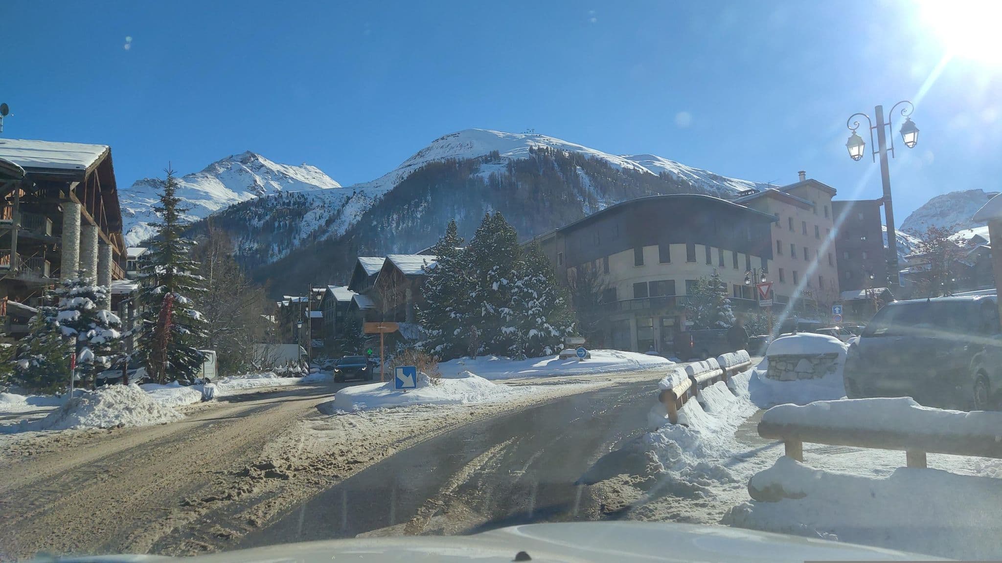 Street view near Hôtel Le Savoie, Val-d'Isère — © MatthieuF4FNE (CC BY-SA · Mapillary)