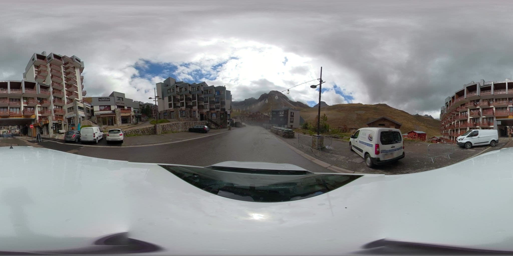 Street view near Sefcotel, Tignes — © serfim_cit_y (CC BY-SA · Mapillary)