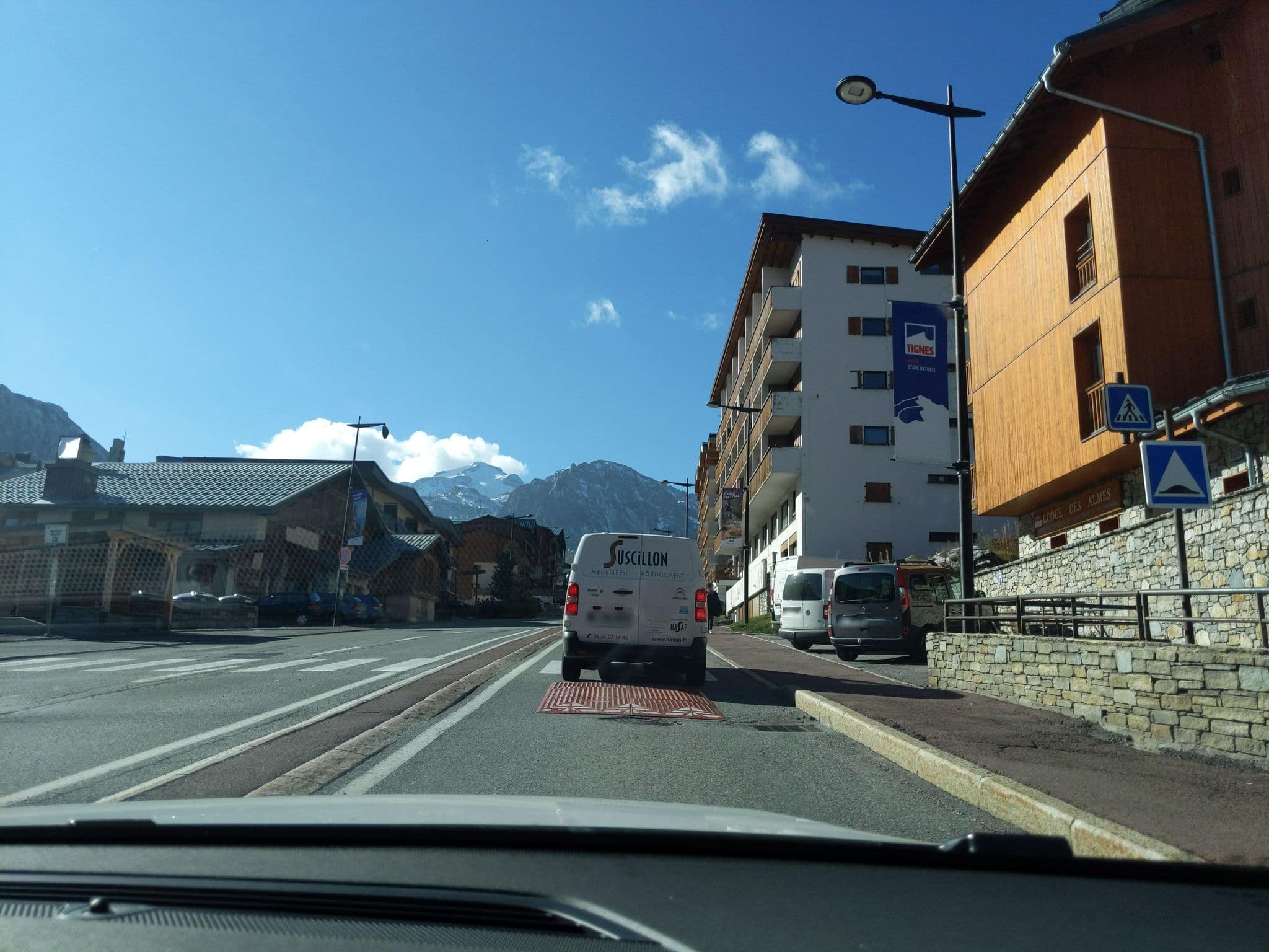 Street view near Chalet les Andes, Tignes — © alexmodesto73 (CC BY-SA · Mapillary)