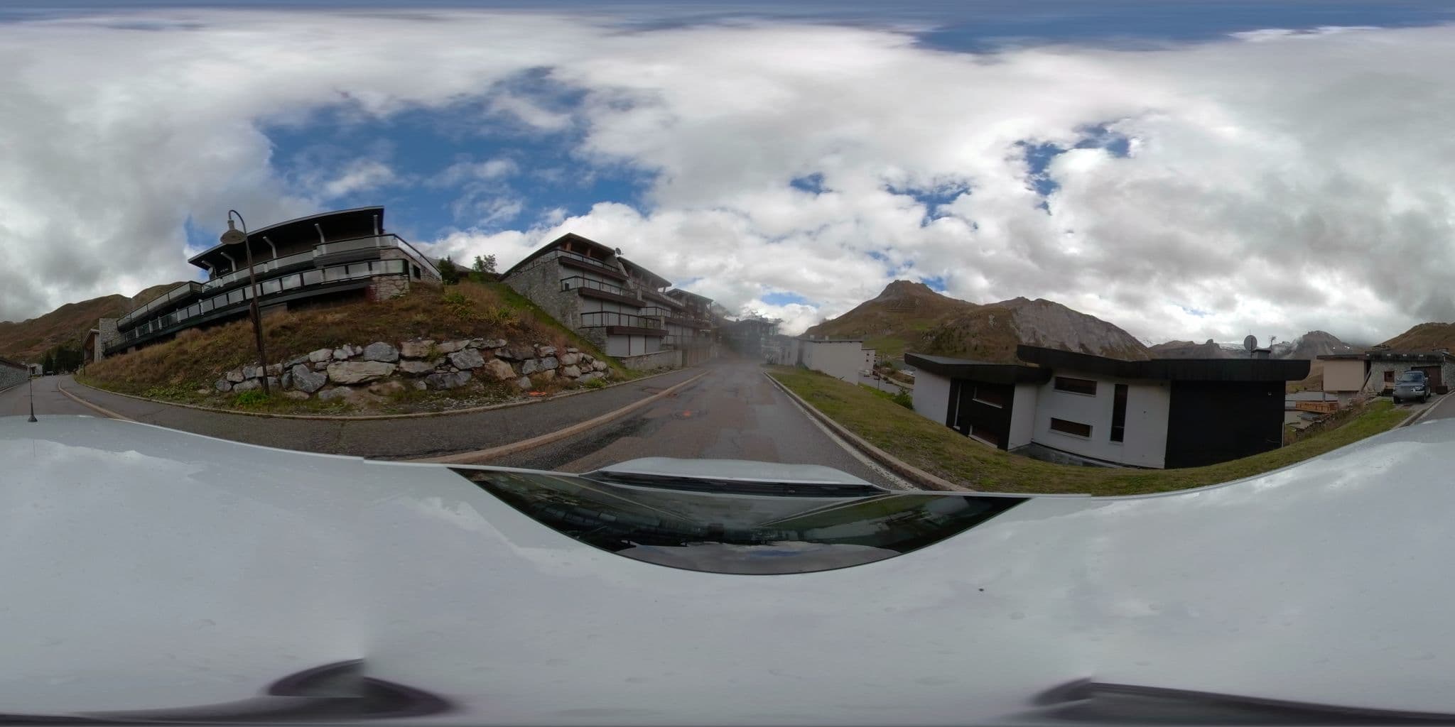Street view near Chalet Atlas, Tignes — © serfim_cit_y (CC BY-SA · Mapillary)