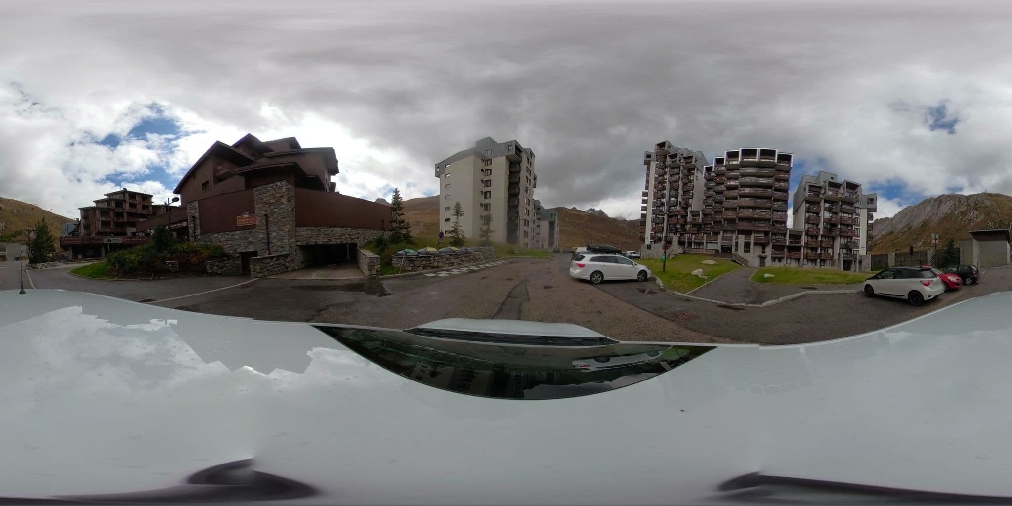 Street view near Club Hôtel Inter Résidence Val Claret, Tignes — © serfim_cit_y (CC BY-SA · Mapillary)