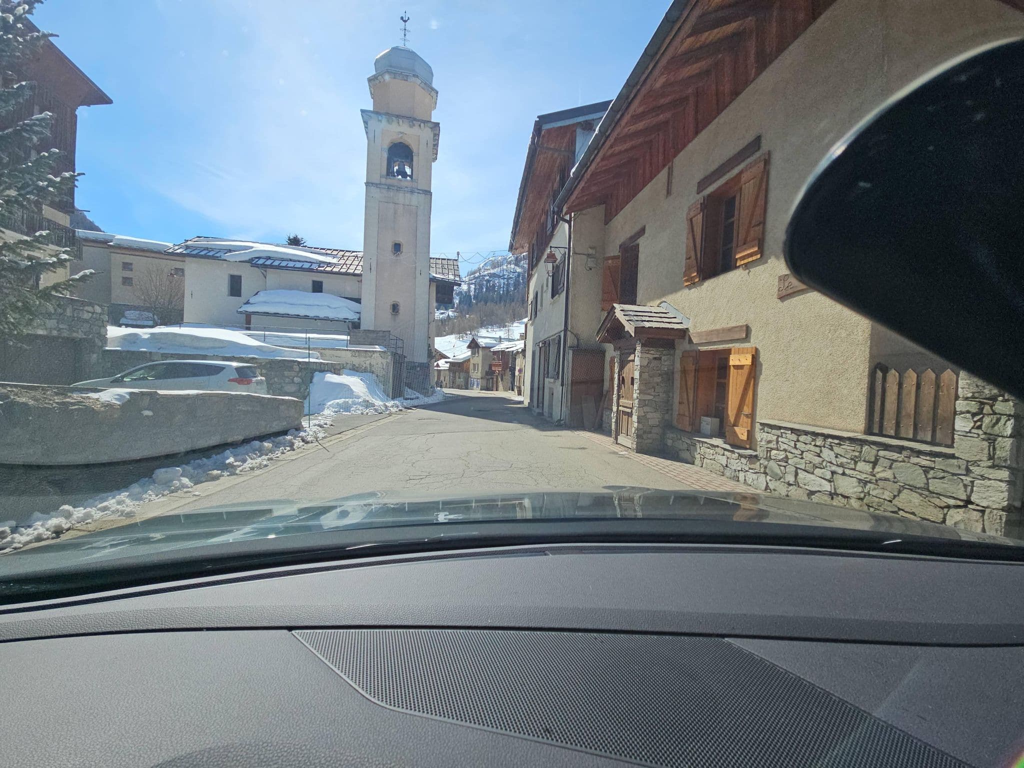 Street view near Chalet De La Cloche, Tignes — © toho (CC BY-SA · Mapillary)