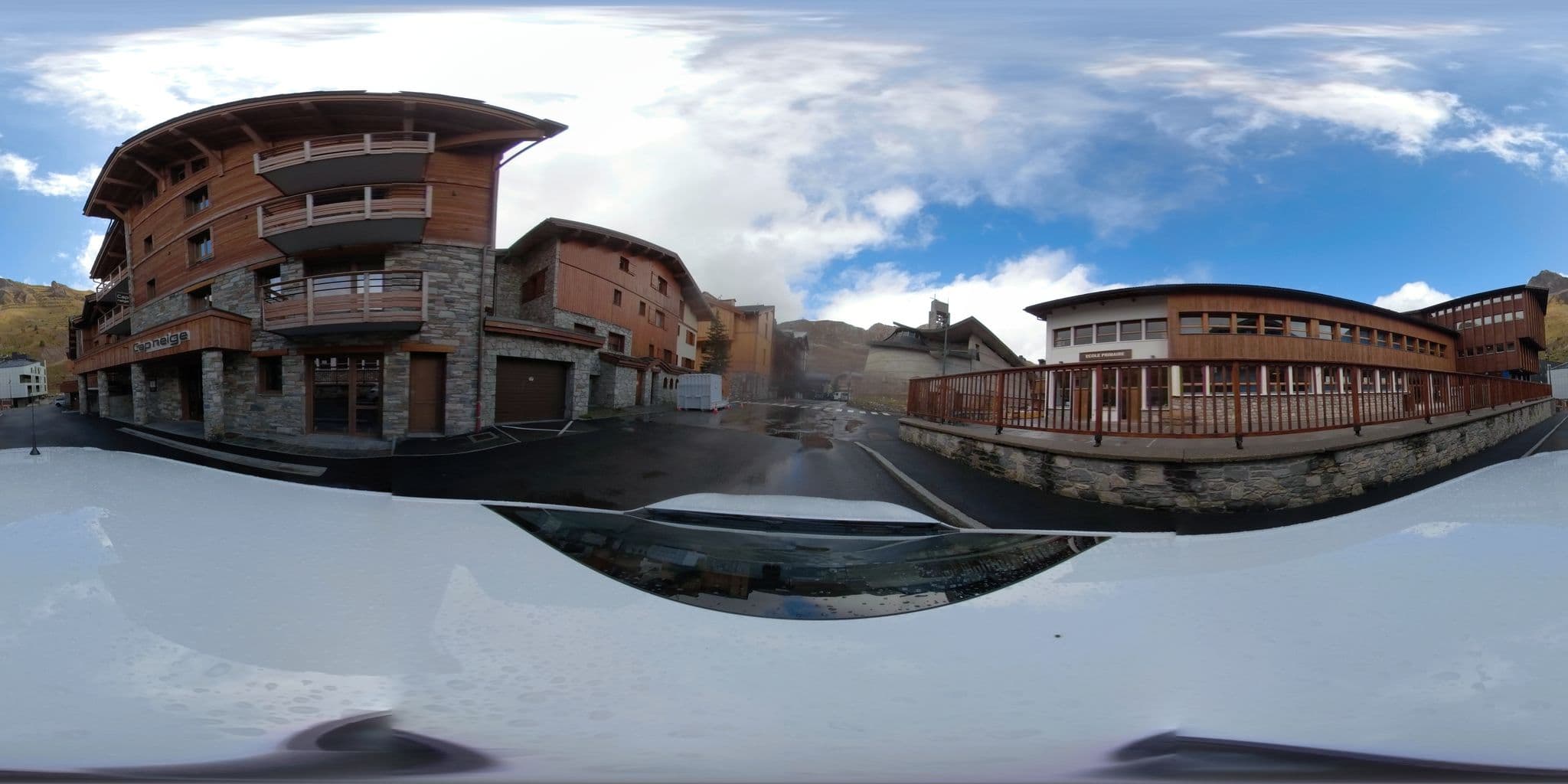 Street view near Chalet Hôtel Aiguille Percée, Tignes — © serfim_cit_y (CC BY-SA · Mapillary)
