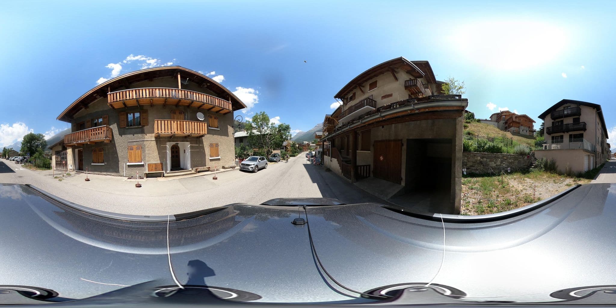 Street view near Locations Berne Milesi, Val-d'Isère — © eric_s (CC BY-SA · Mapillary)