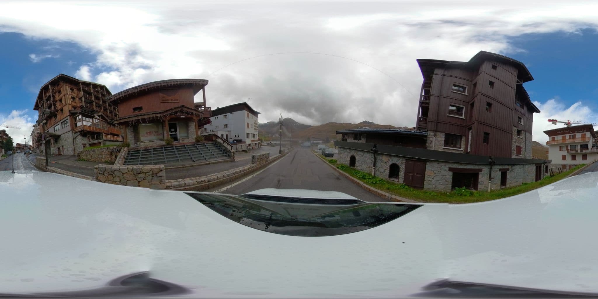 Street view near Chalet Opale, Tignes — © serfim_cit_y (CC BY-SA · Mapillary)