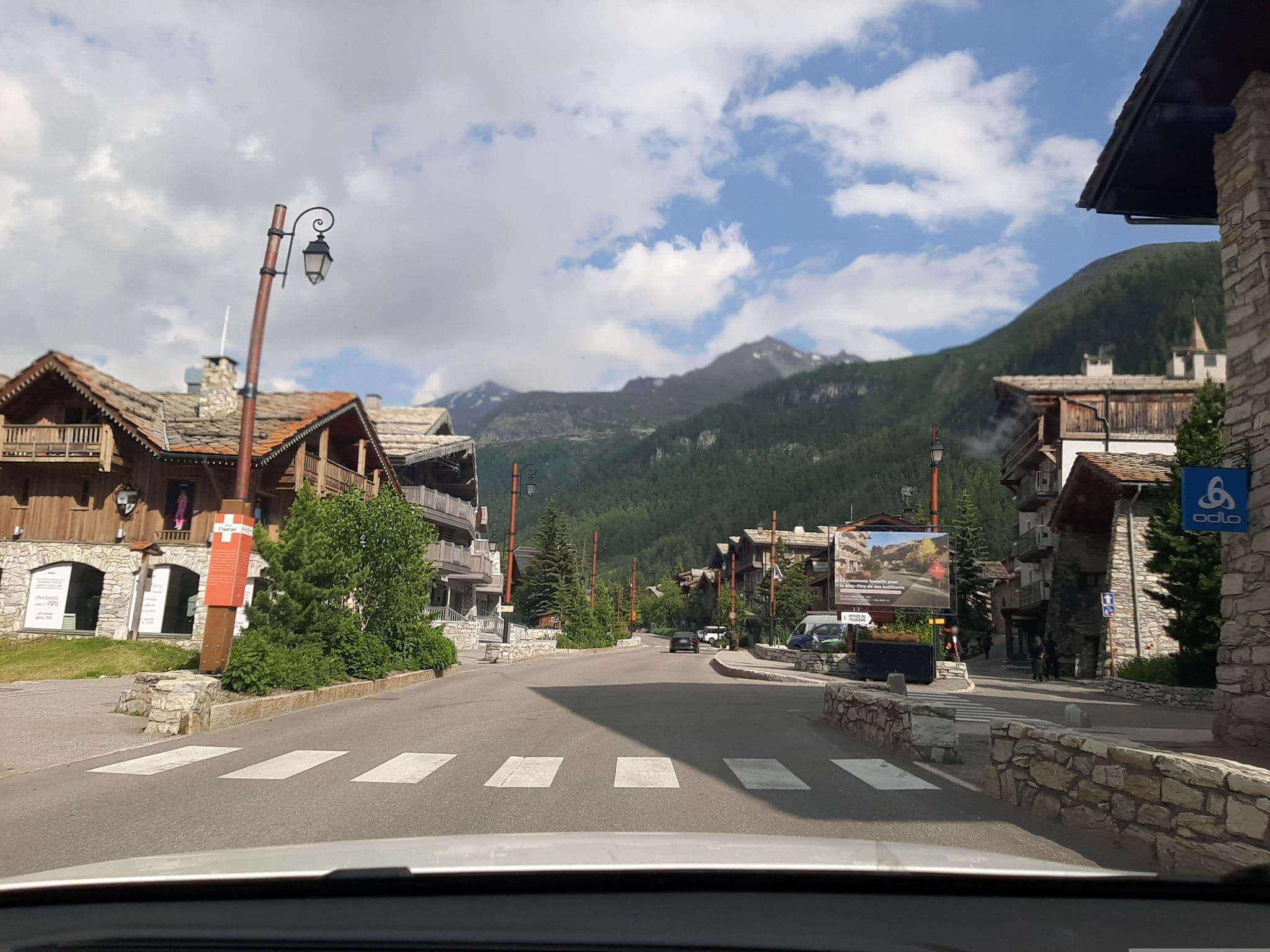 Street view near Airelles Val d'Isère le Brussel's, Val-d'Isère — © alexmodesto73 (CC BY-SA · Mapillary)