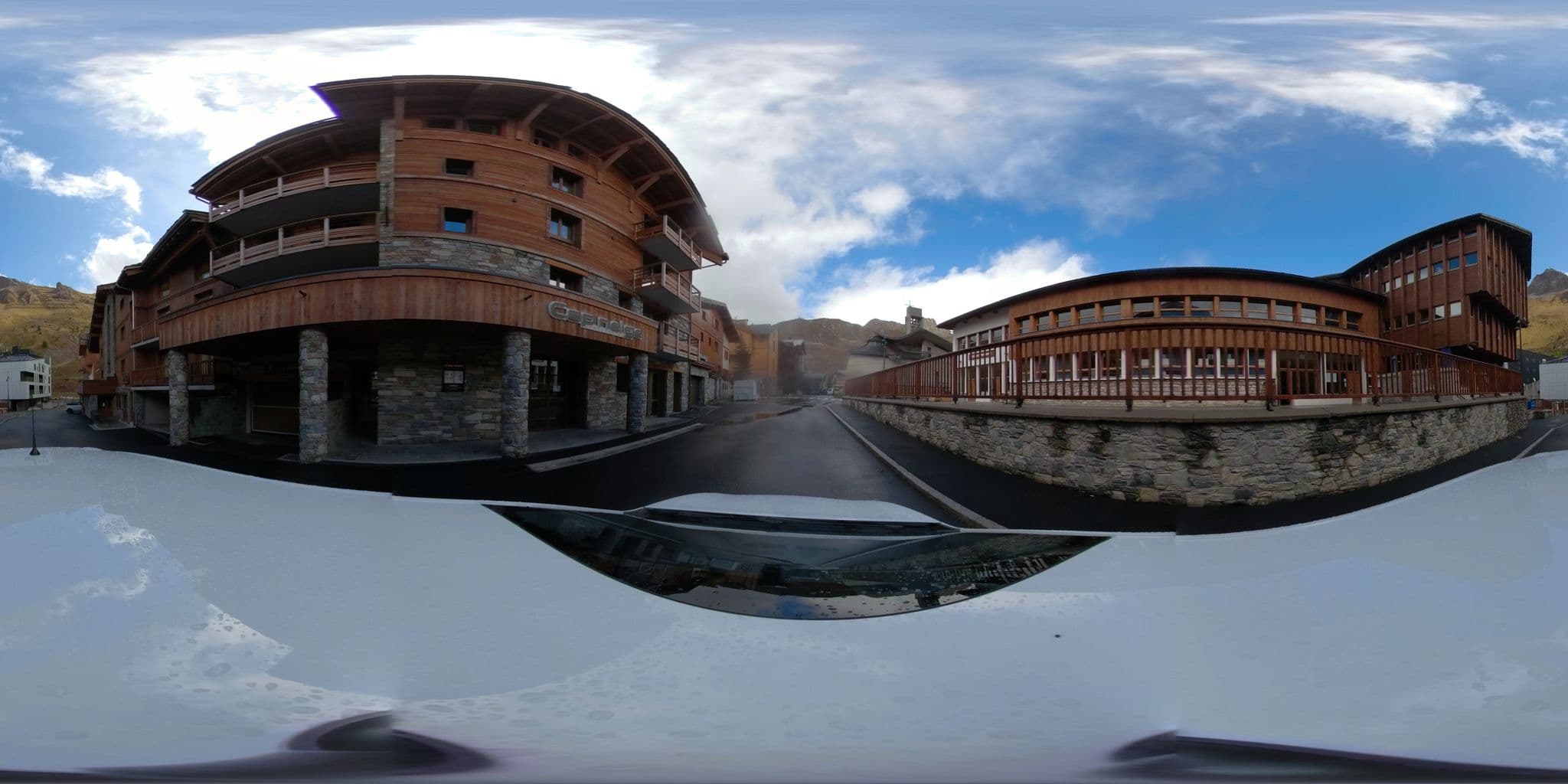 Street view near Résidence Hôtelière Cap Neige, Tignes — © serfim_cit_y (CC BY-SA · Mapillary)