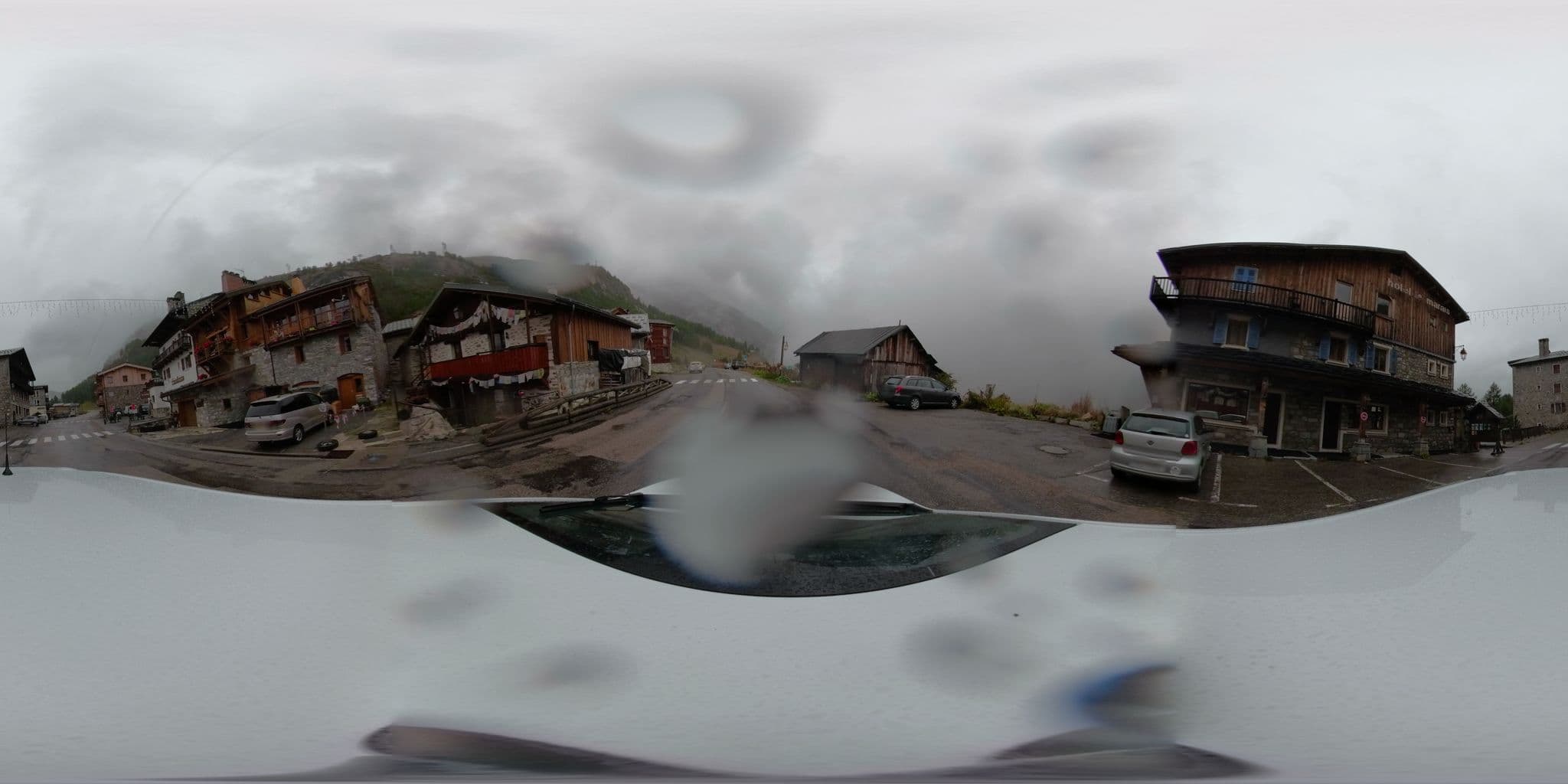 Street view near Le Dôme, Tignes — © serfim_cit_y (CC BY-SA · Mapillary)