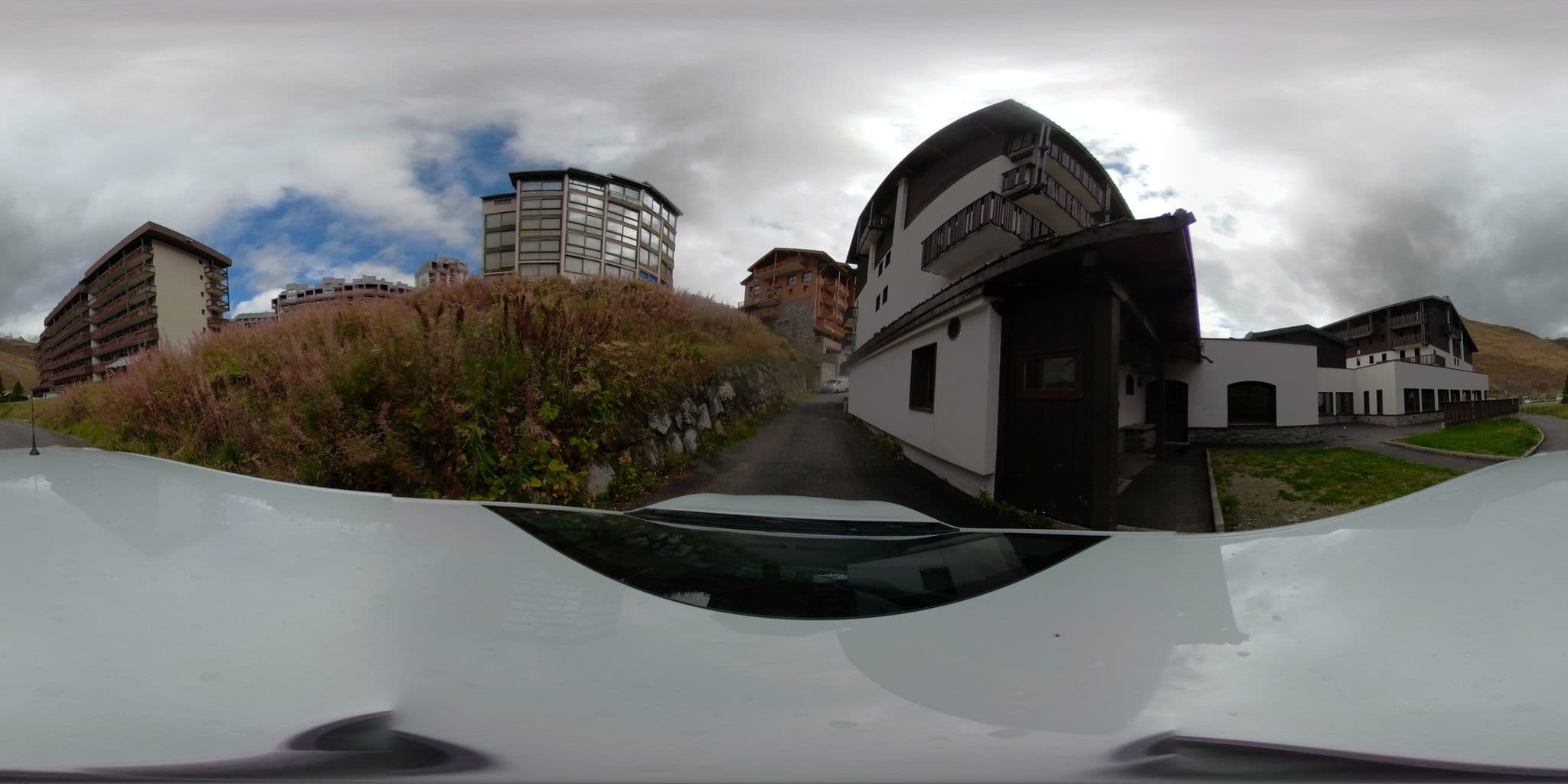 Street view near Résidence le Jhana, Tignes — © serfim_cit_y (CC BY-SA · Mapillary)