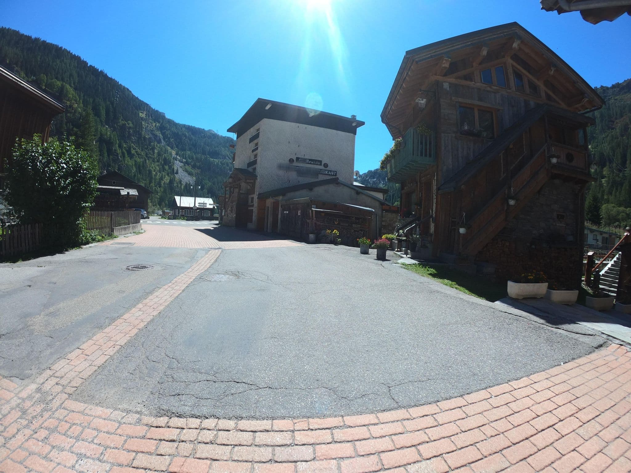 Street view near Chalet Colettine, Tignes — © joostjakob (CC BY-SA · Mapillary)