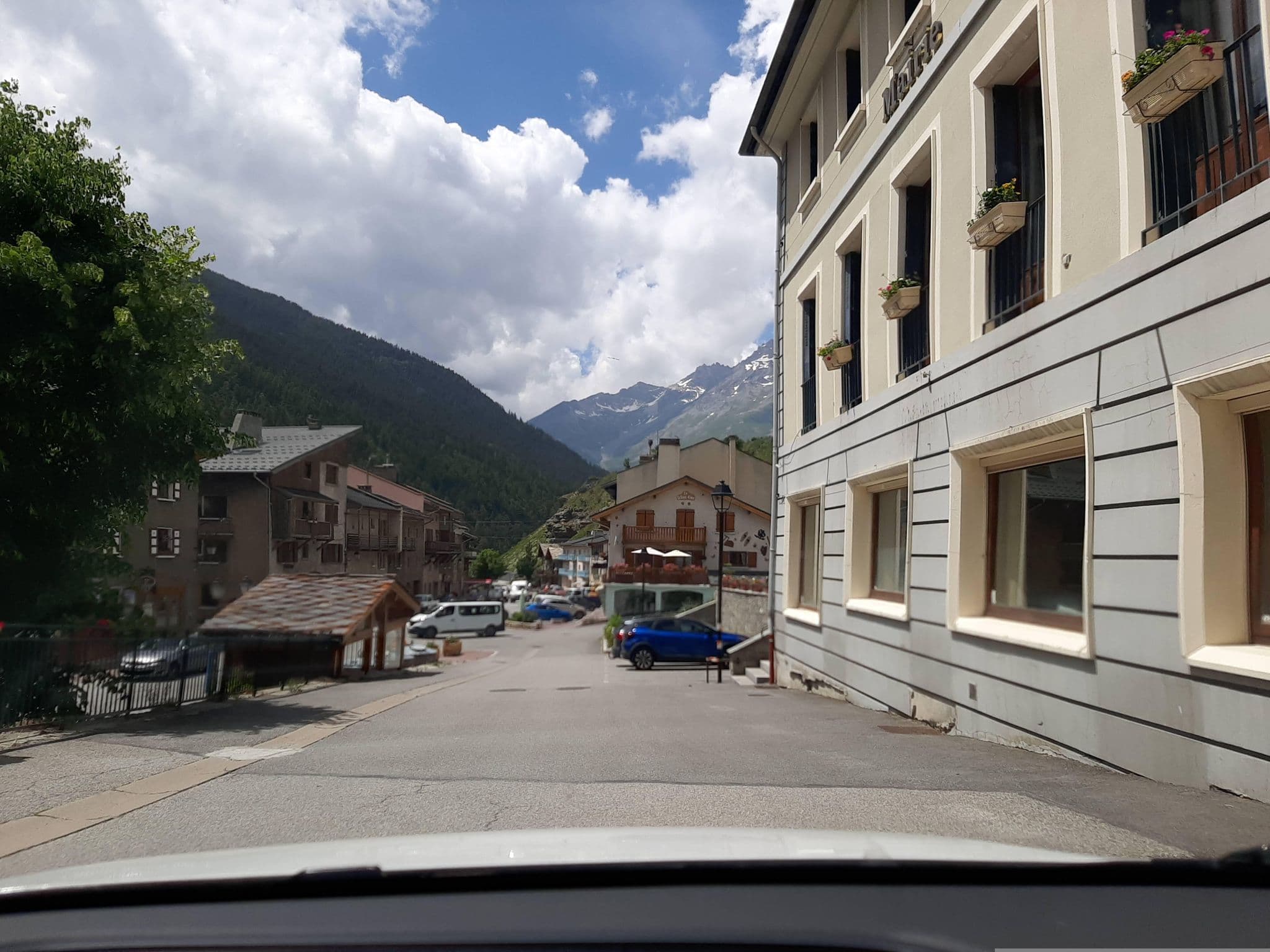 Street view near Hôtel Restaurant la Marmotte, Modane — © alexmodesto73 (CC BY-SA · Mapillary)